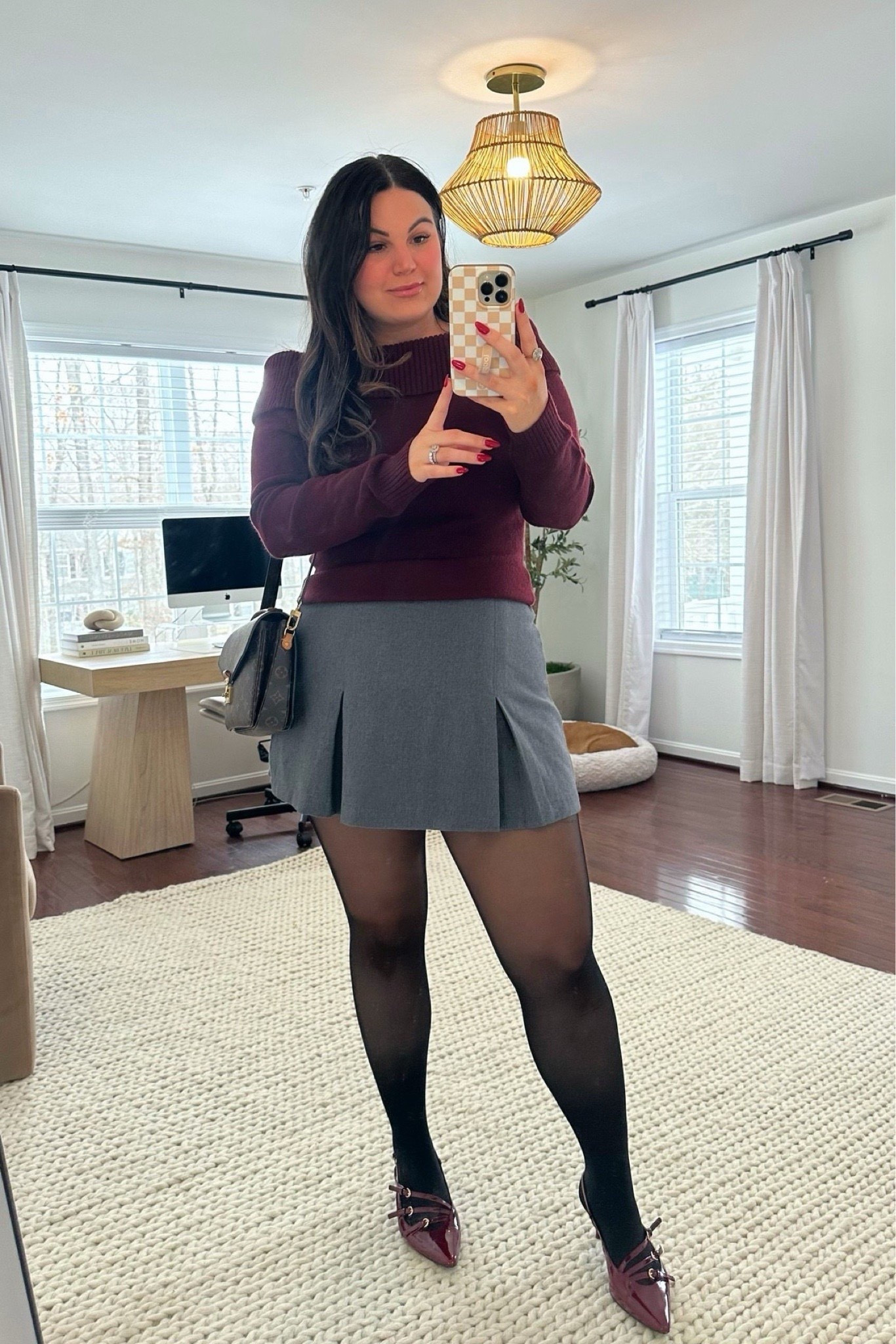 Recreating pinterest outfits as a midsize size 12/14! Really love this recreation!! Going to bring it with me to my next date night! 

Tights - xl
Sweater - xl
Grey skirt - xl *from Abercrombie last year, added some similar styles 
Heels - 9.5
Panties - xl *use code KELLYELIZXSPANX to save 

Pinterest inspired, winter outfit, skort, Abercrombie skort, midsize, tights, date night, date night outfit 


#LTKSeasonal #LTKootd #LTKMidsize