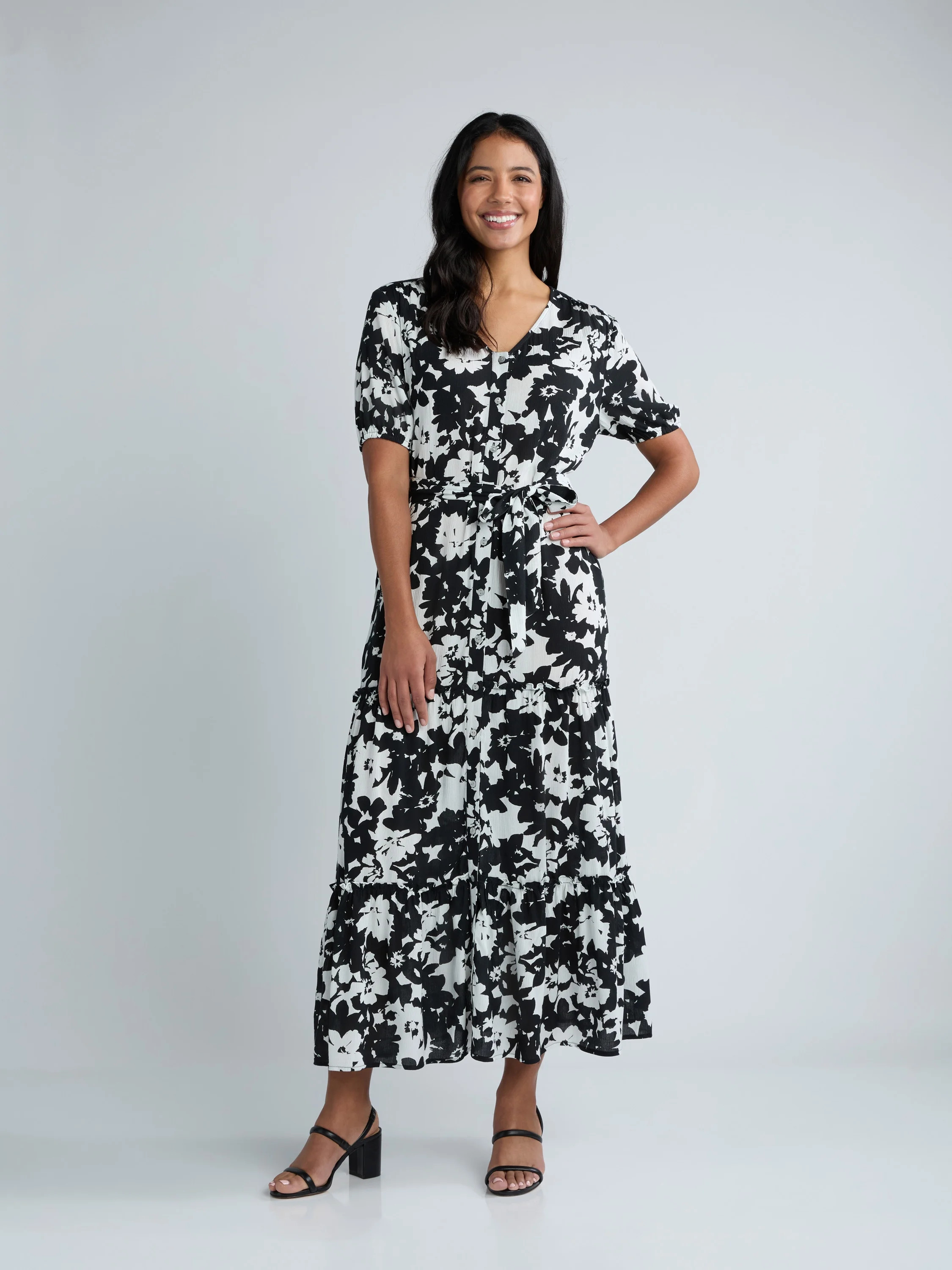 Time and Tru Women's Crinkle Maxi Dress with Short Sleeves, Sizes XS-XXXL | Walmart (US)