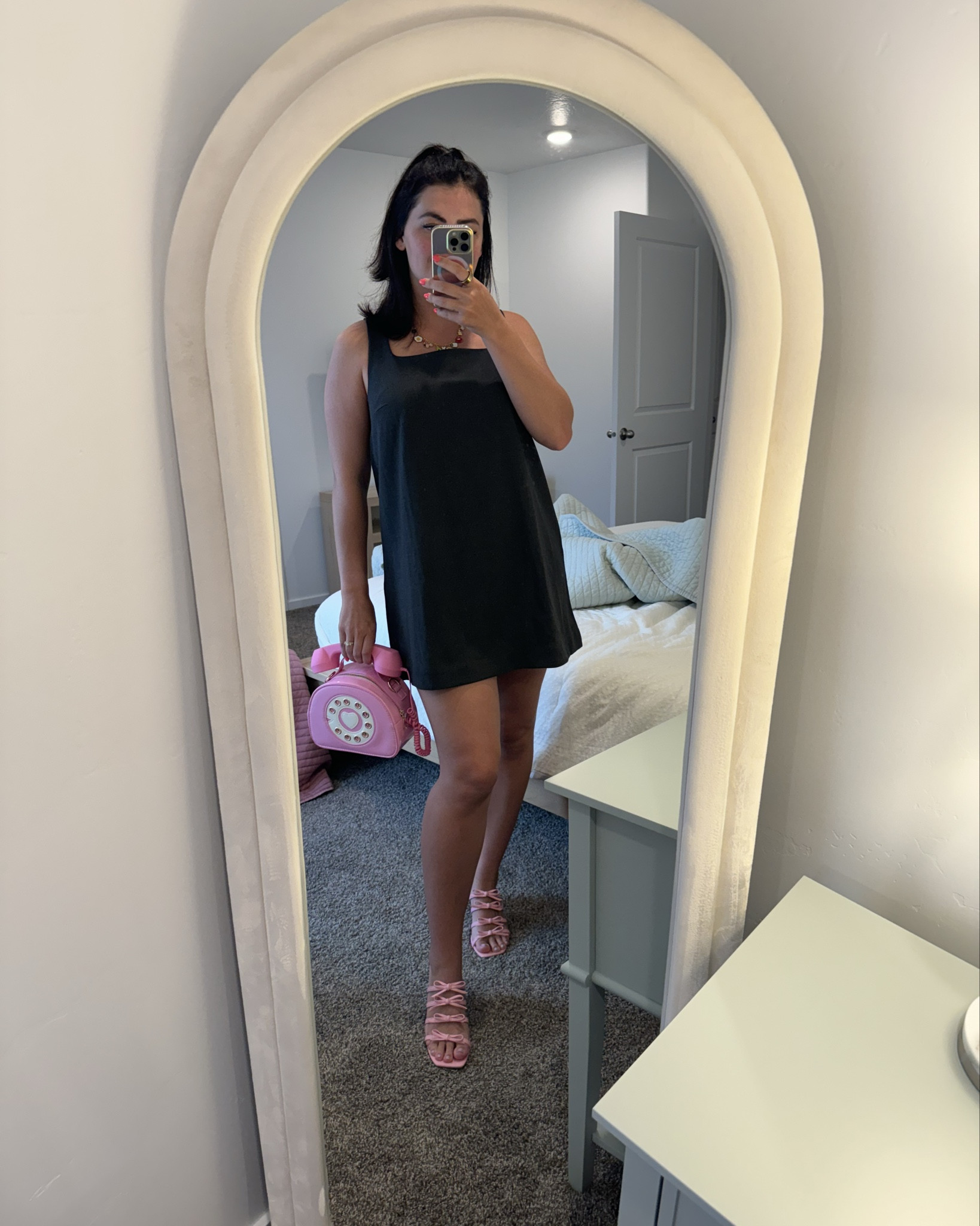 This is my purse-onality tonight 🎀📞 

#LTKGiftGuide #LTKfindsunder50 #LTKparties