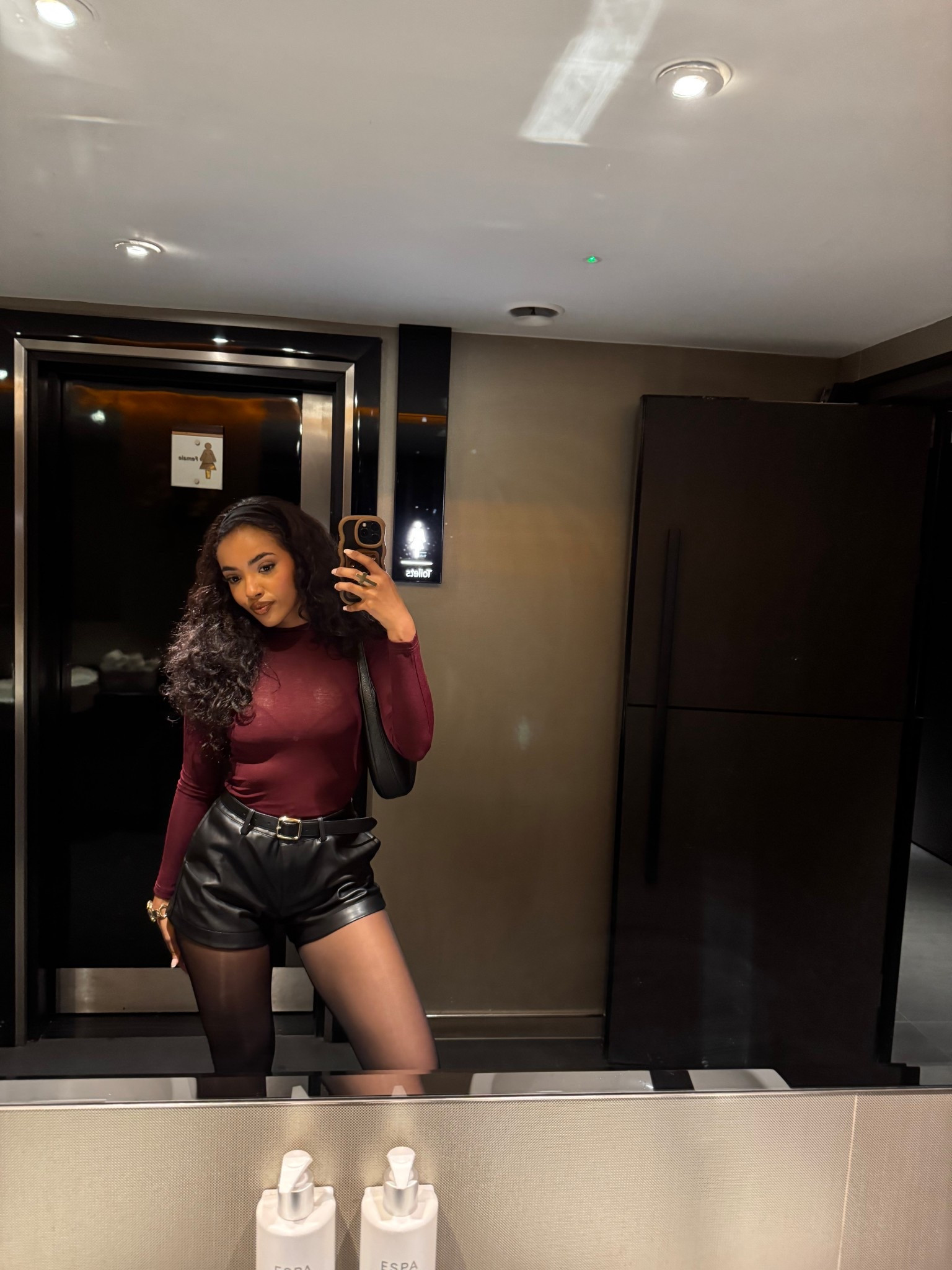 Jazz cafe in the UK 🇬🇧 


#LTKSeasonal #LTKStyleTip