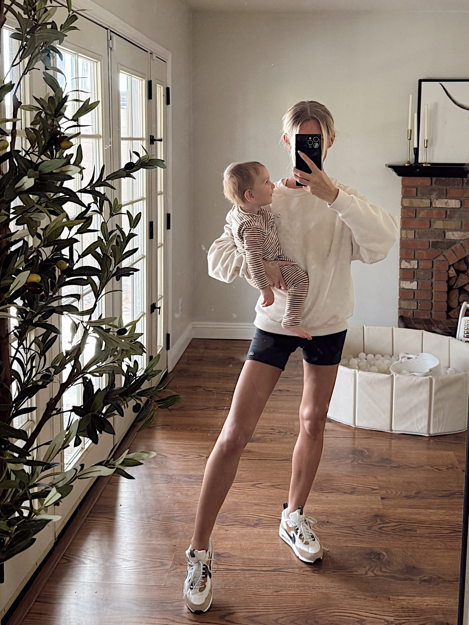 ALOVERSARY Sale! 🖤 

#alo
#postpartum
#aloyoga
#momstyle
#sneakers
#nike
#neutralstyle

#LTKBaby #LTKBump #LTKSaleAlert