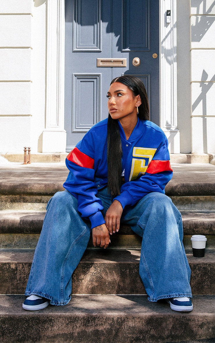 Mid Blue Wash Baggy Long Leg Extreme Wide Leg Jeans | PrettyLittleThing US