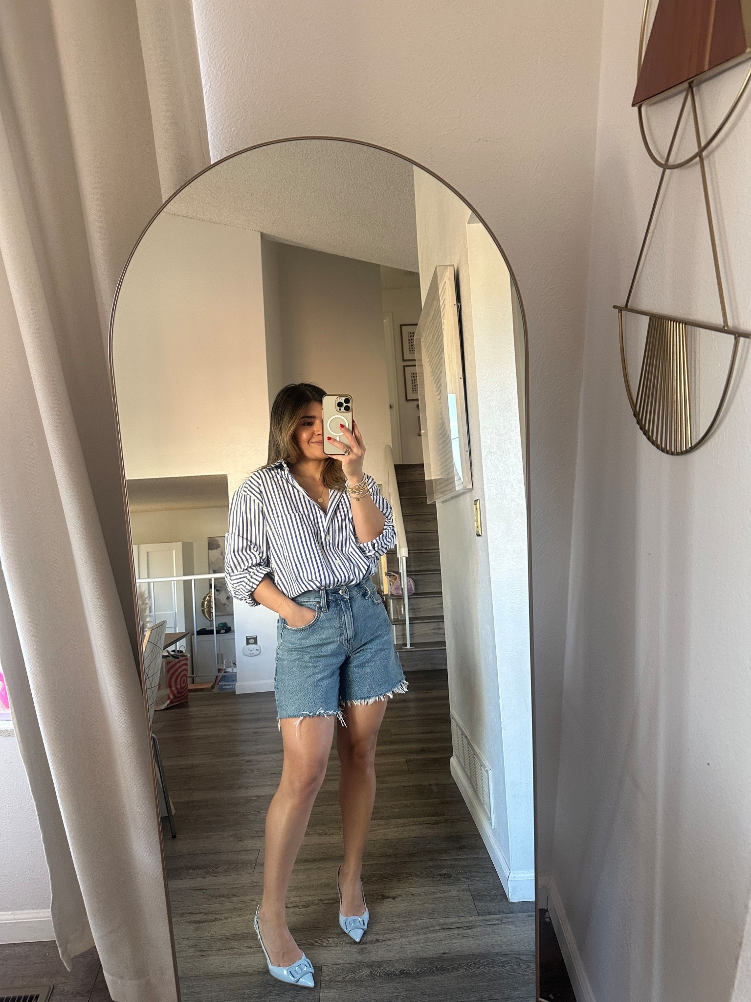 Favorite denim shorts! They are so comfy and chic! They run tts. Order your regular size.
Top size small
Denim Shorts size 25

#LTKootd #LTKSeasonal