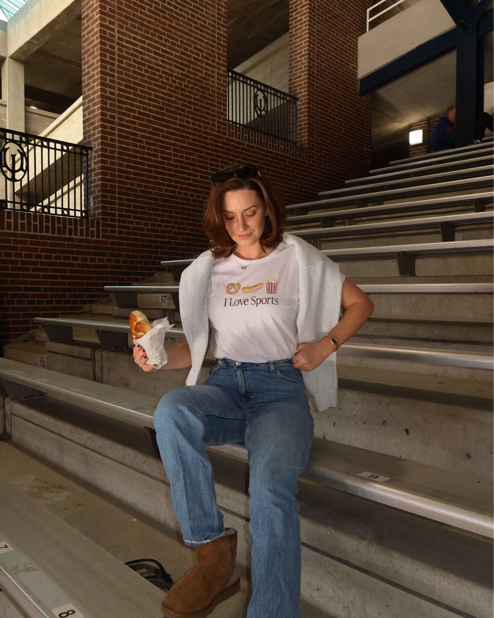 football game outfit 🏈🍿🌭🥨 wearing a size large tee and 27 jeans

#LTKFallSale #LTKStyleTip #LTKSeasonal