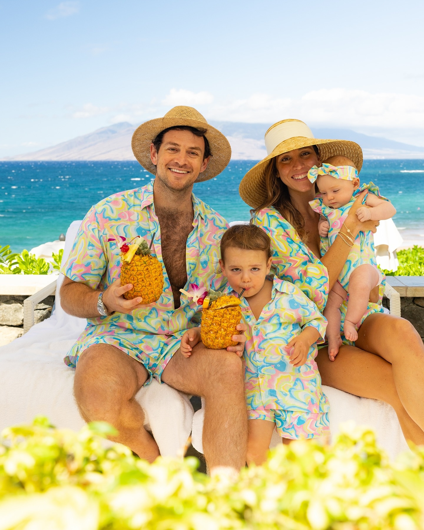Matching family outfits in paradise ☀️🌴💕

#ltkfamily #hawaiioutfit #maui #familytravel #kennyflowers #matchingfamily