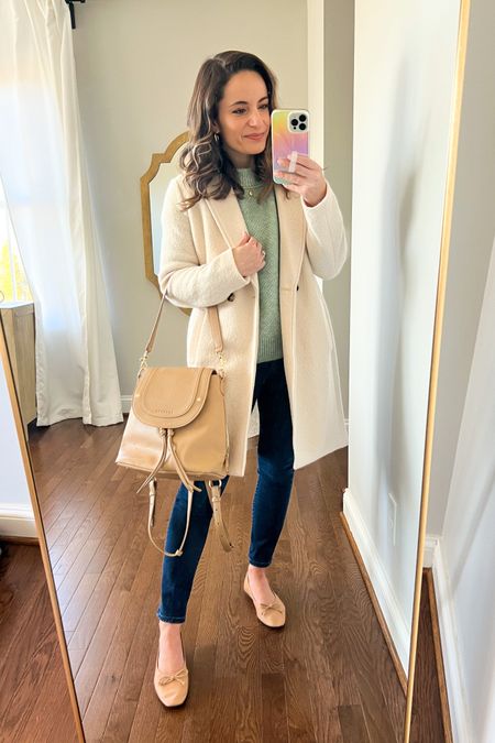 Wearing today 

Sweater xxs (extra 50% off today) 
Coat petite 00 
Jeans petite 24 8” rise 🙌
Shoes true to size, they are soft and wrinkle at the toe 
Bag in warm beige 