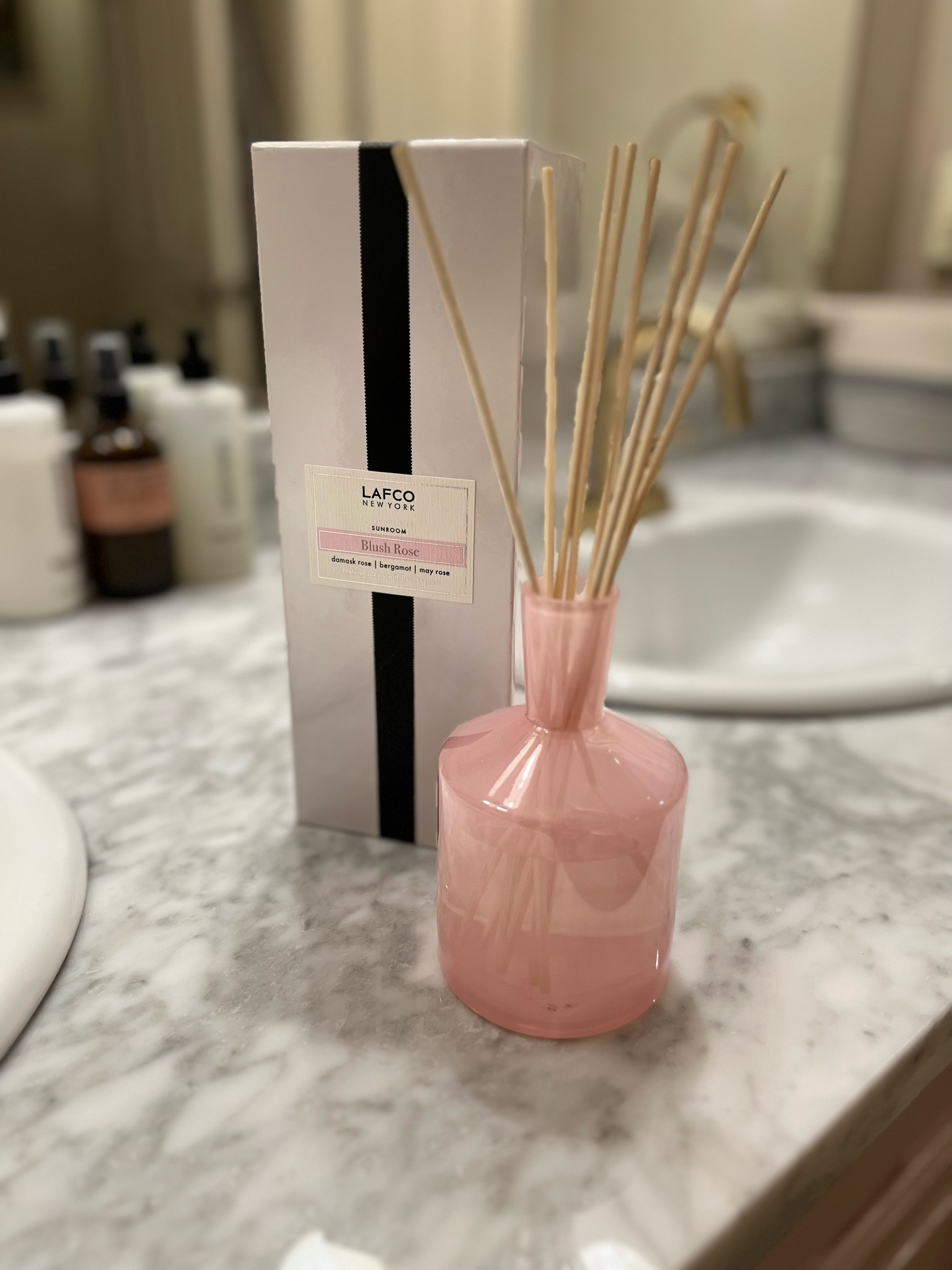 Gifts 2022 | holiday gifts | scents | bathroom items | diffuser 