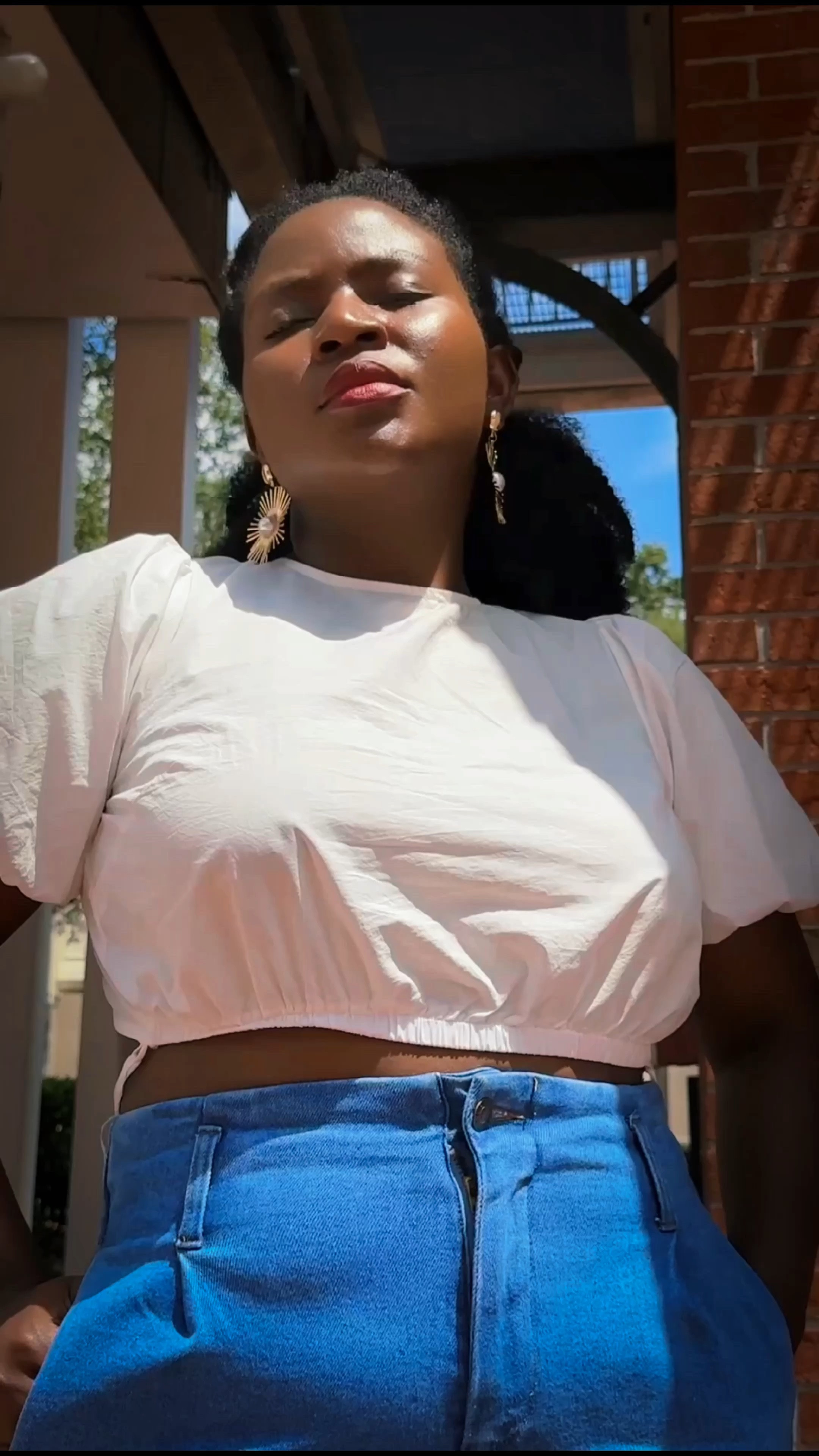 A perfect blend of comfort and style – these jeans have my heart! 

High waist denim jeans , Summer outfits, White Cropped Top  

#LTKBacktoSchool #LTKxNSale #LTKSeasonal