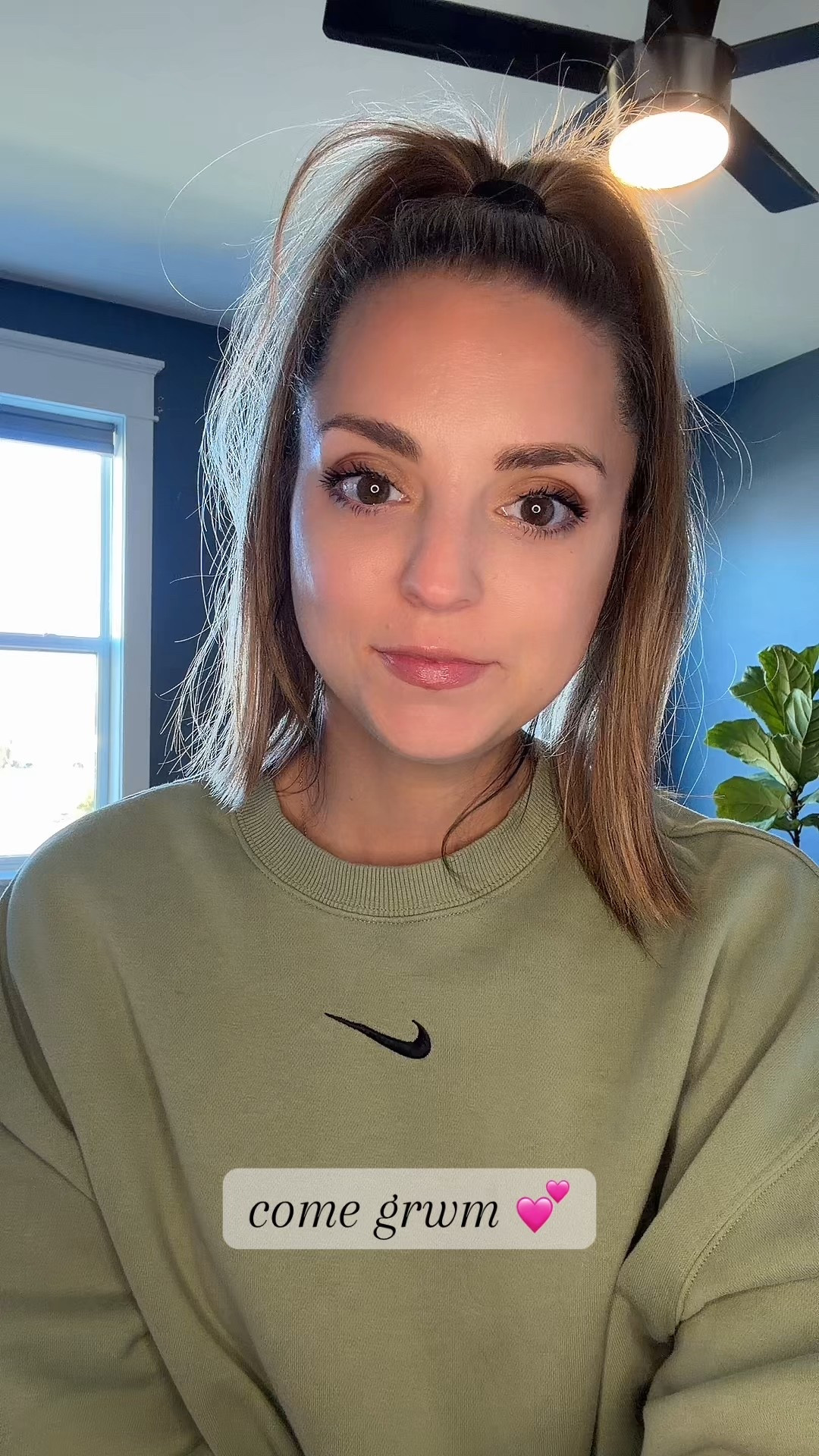 Holiday glam starts right here 💄✨
I used the new Tarte holiday gift sets to get ready today — two gorgeous eyeshadow palettes, two volumizing mascaras, and two beautiful lip colors.
The formulas are buttery, blendable, and perfect for everyday glam or full holiday sparkle.

I linked everything because these sets make the BEST gifts (for you or someone you love 😉).

#LTKBeauty #LTKGiftGuide #TarteCosmetics #HolidayMakeup #MakeupFavorites #BeautyGiftSets #LTKHoliday #MakeupRoutine #GRWM #MomBeauty

#LTKgrwm #LTKGiftGuide #LTKHoliday