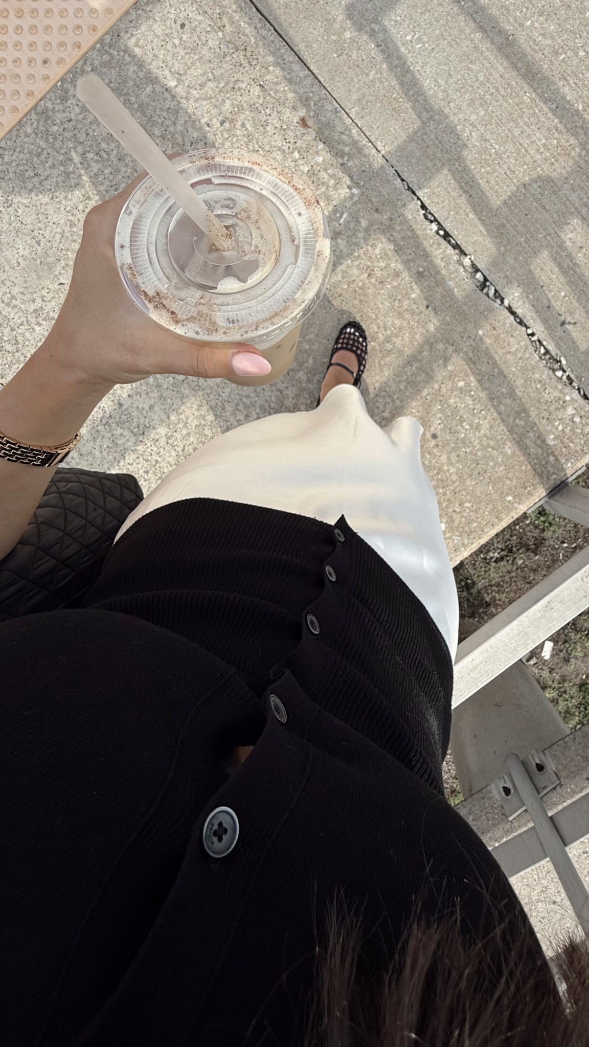 Work OOTD ❤️‍🔥 #corporateOOTD

Sweater top - aritzia 
Skirt - Amazon 
Flats - Zara
Work tote - mz Wallace 