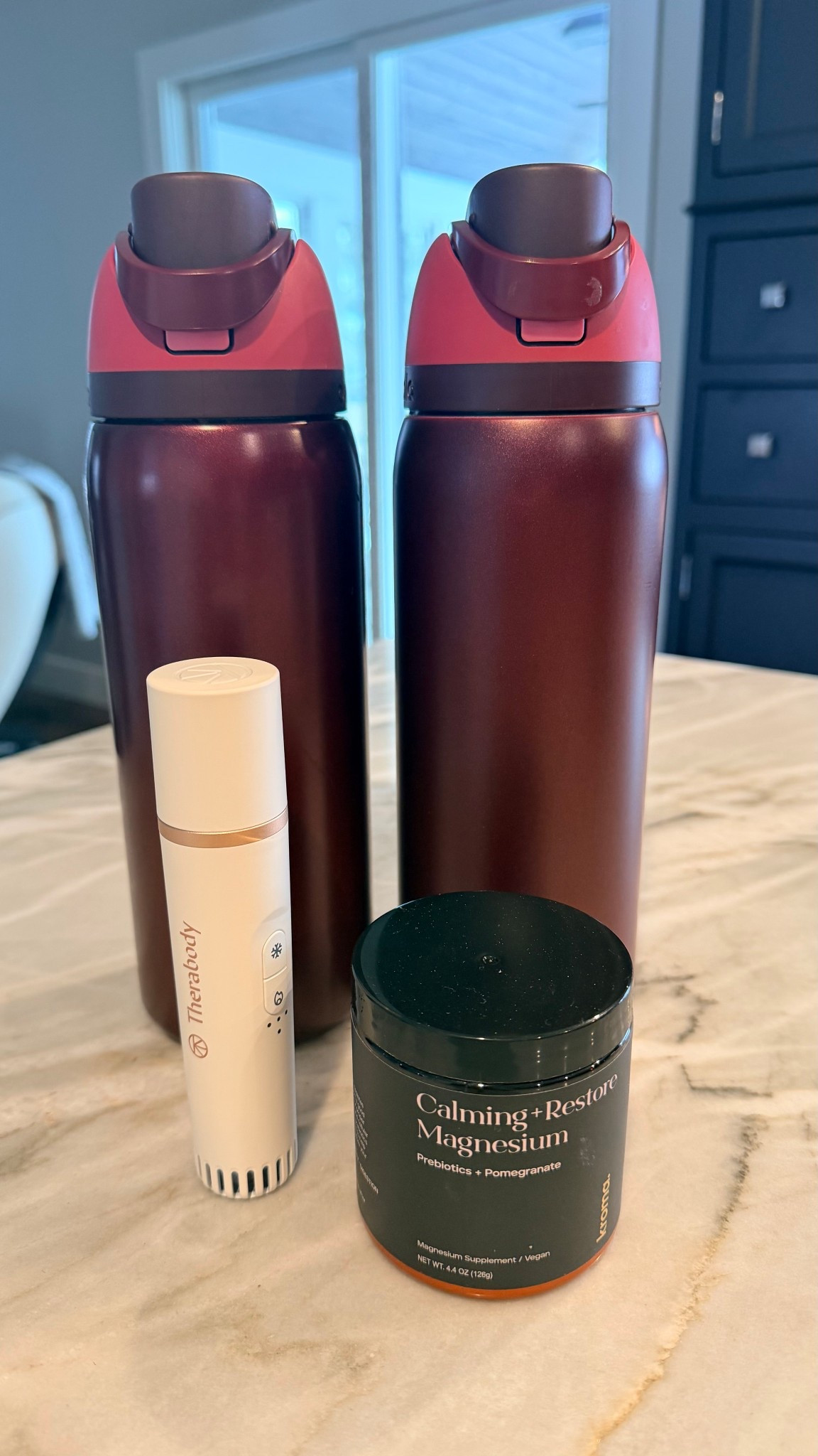 In my 40s, it’s the simple daily rituals that truly make a difference. ✨
64 oz of water (I keep two Owalas on rotation), Kroma magnesium before bed for better sleep and recovery, and my Therabody wand in the morning while I walk on the treadmill listening to podcasts or audiobooks. Nothing complicated, just small habits that add up to feeling stronger, calmer, and more energized every day. 💛

#LTKdayinmylife #LTKselfcare #LTKOver40