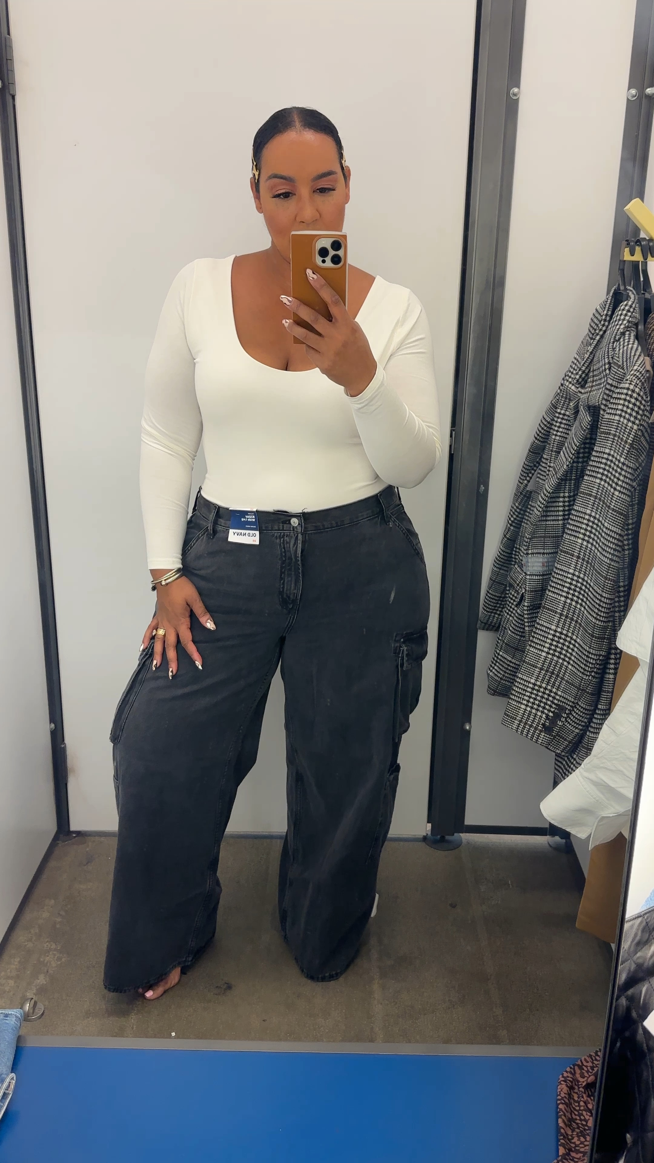Absolutely love these baggy cargo jeans from old navy. Wearing the size 20

#LTKMidsize #LTKPlusSize #LTKFindsUnder50