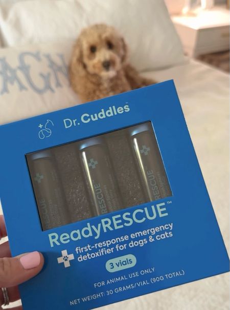 Pet first aid kit. Dr. Cuddles readyRESCUE. Emergency pet detoxifier. Must have pet owners. 