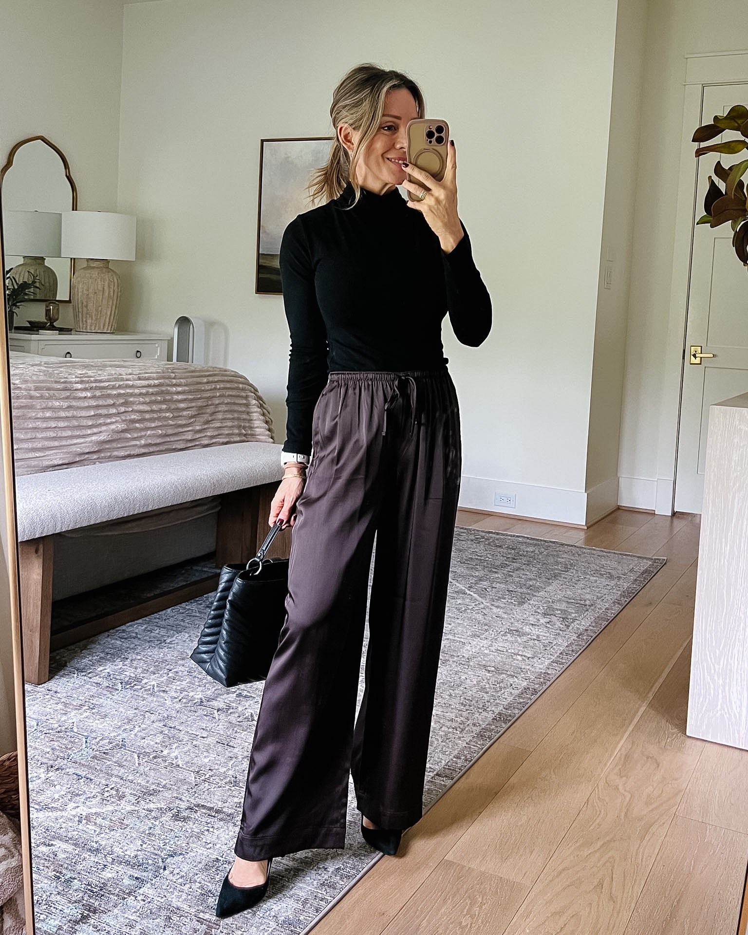 Fall style faves • Always reach for this mock neck once it cools down and it’s under $15 

Top Fit: I’m wearing a Small

Pants Fit: I’m wearing an XXS