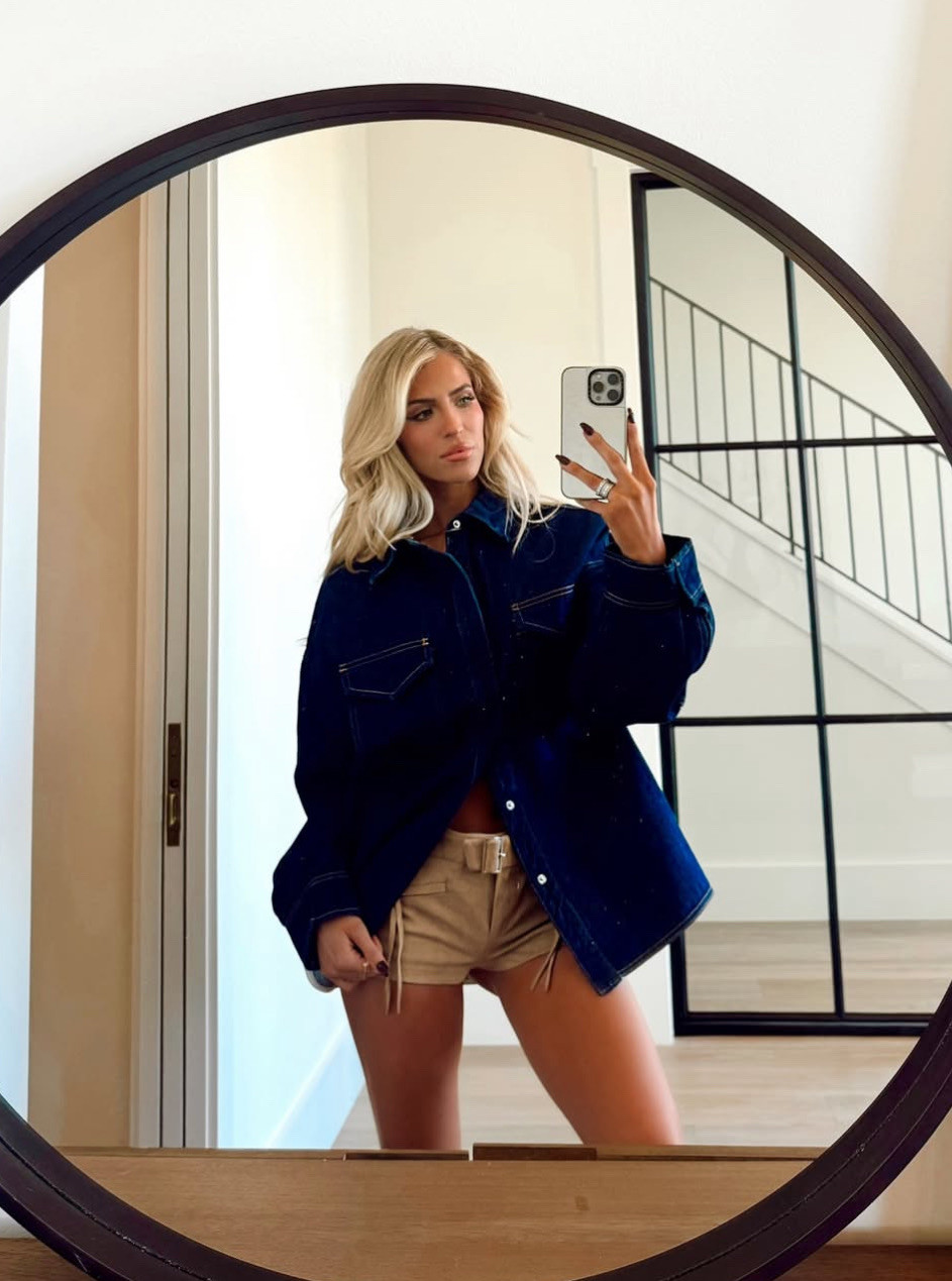 Sharing one of my favorite past looks 💛

There’s just something about getting ready, putting on a favorite look, and taking a glam-up mirror selfie... It's almost therapeutic

Shop this look and similar favorites linked on LTK! ✨

#LTKStyle #LTKFinds #LTKLifestyle #LTKFashion #OOTD #OutfitInspo #MirrorSelfie #GlamStyle #EverydayStyle #ChicStyle #CasualGlam #StyleInspo #ShopLTK #FashionInspo #CurrentlyLoving #WardrobeFavorites 

 #LTKgrwm #LTKootd #LTKBeauty