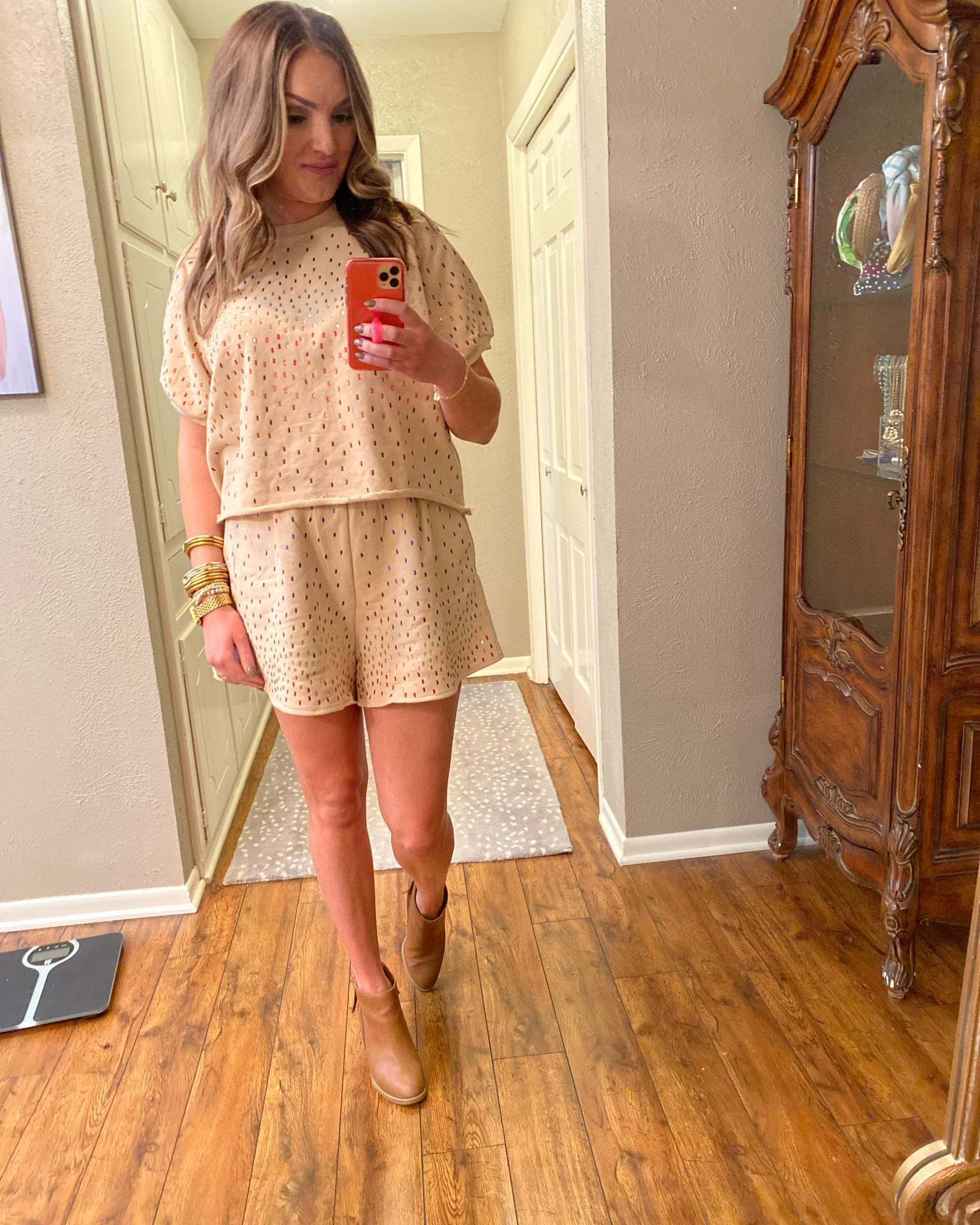 Cutest transitional fall piece from queen of sparkles ❤️🧡💛💚💙💜

#LTKbeauty #LTKSeasonal #LTKstyletip