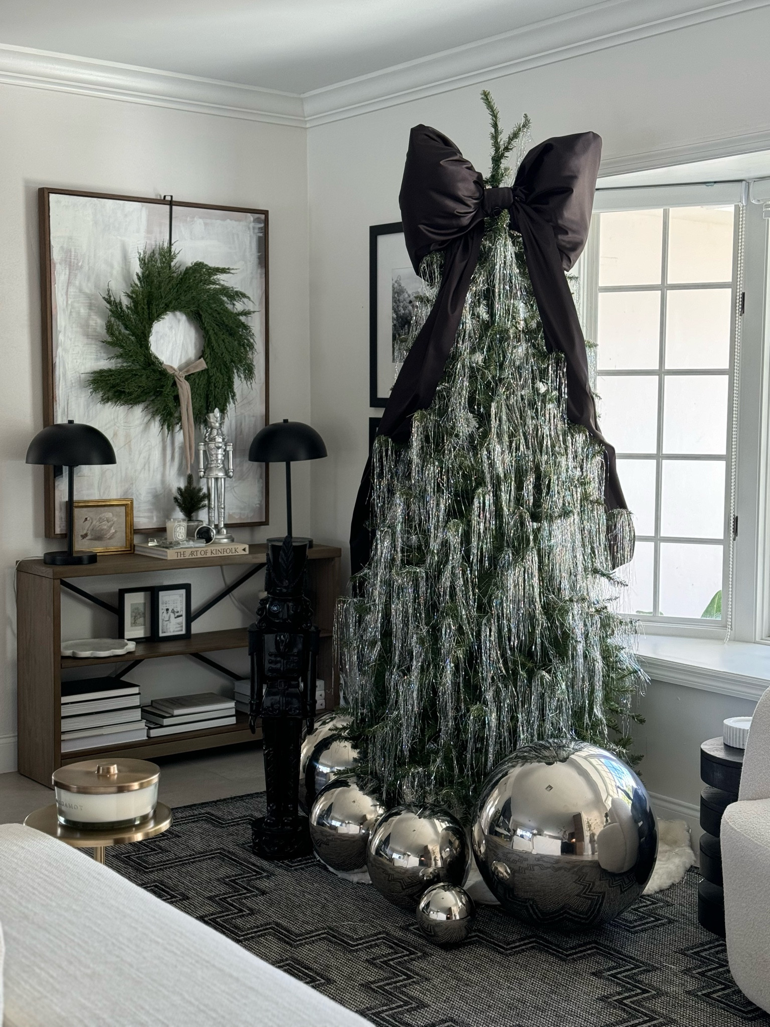 Christmas silver spheres 
Sizes: 20” 16” and 12” 6”

The littlest one (6”) is part of a separate set of decorative spheres. I linked it below 


Tinsel Christmas tree 
Large gazing balls 
Bow tree topper 
Christmas decor 

#LTKSaleAlert #LTKHome #LTKHoliday