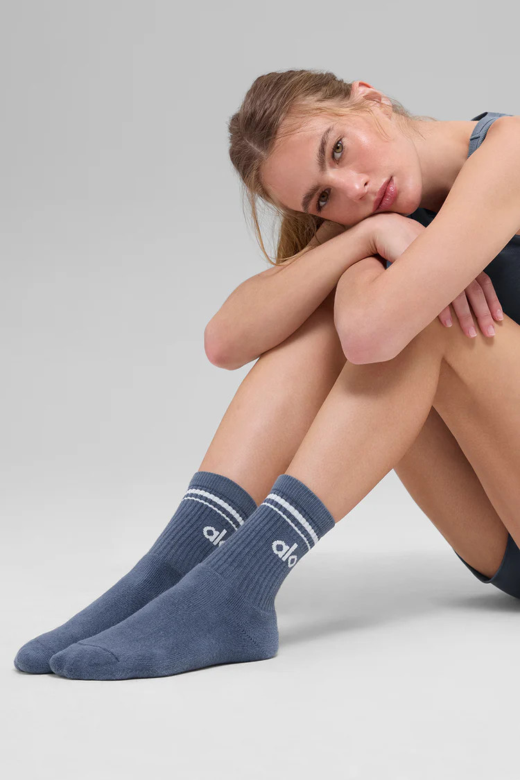 Unisex Half-Crew Throwback Sock | Alo Yoga (US)