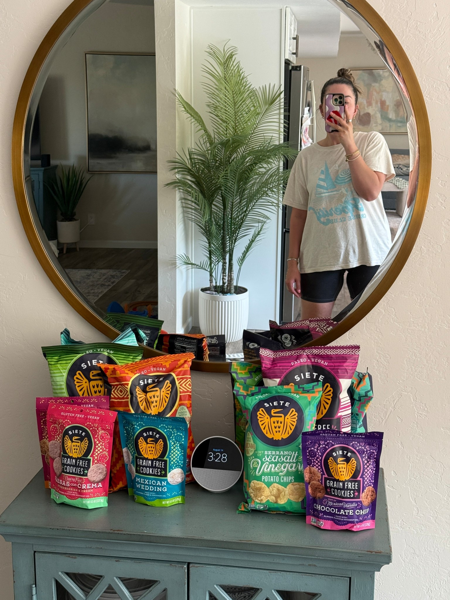 siete really said lemme send you one of everything. i may or may not have eaten half of this already 😌

snacks, healthy snacks, siete chips 