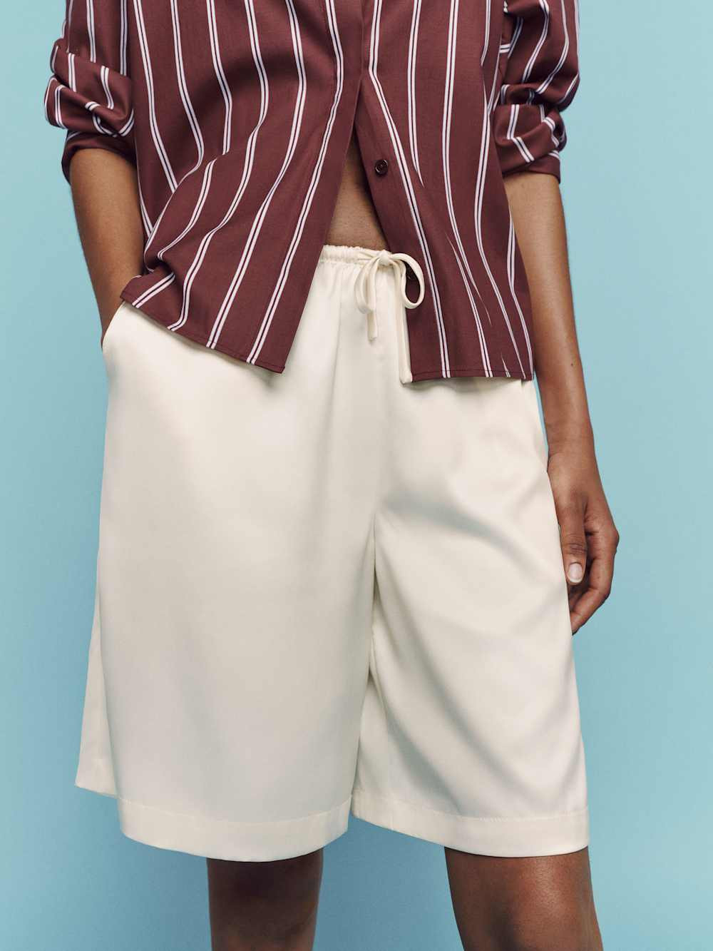 Sandy Satin Short | Reformation (Global)