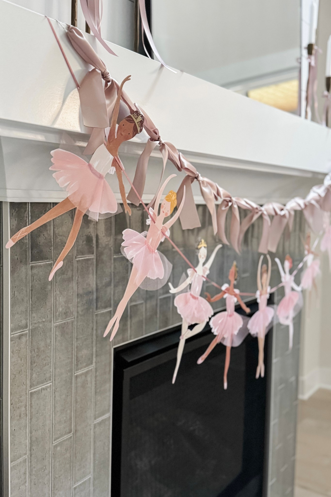 Sophie’s ballerina-themed Fourth #BirthdayParty mantel decor 💕🧁🩰🎀

#LTKParties #LTKKids