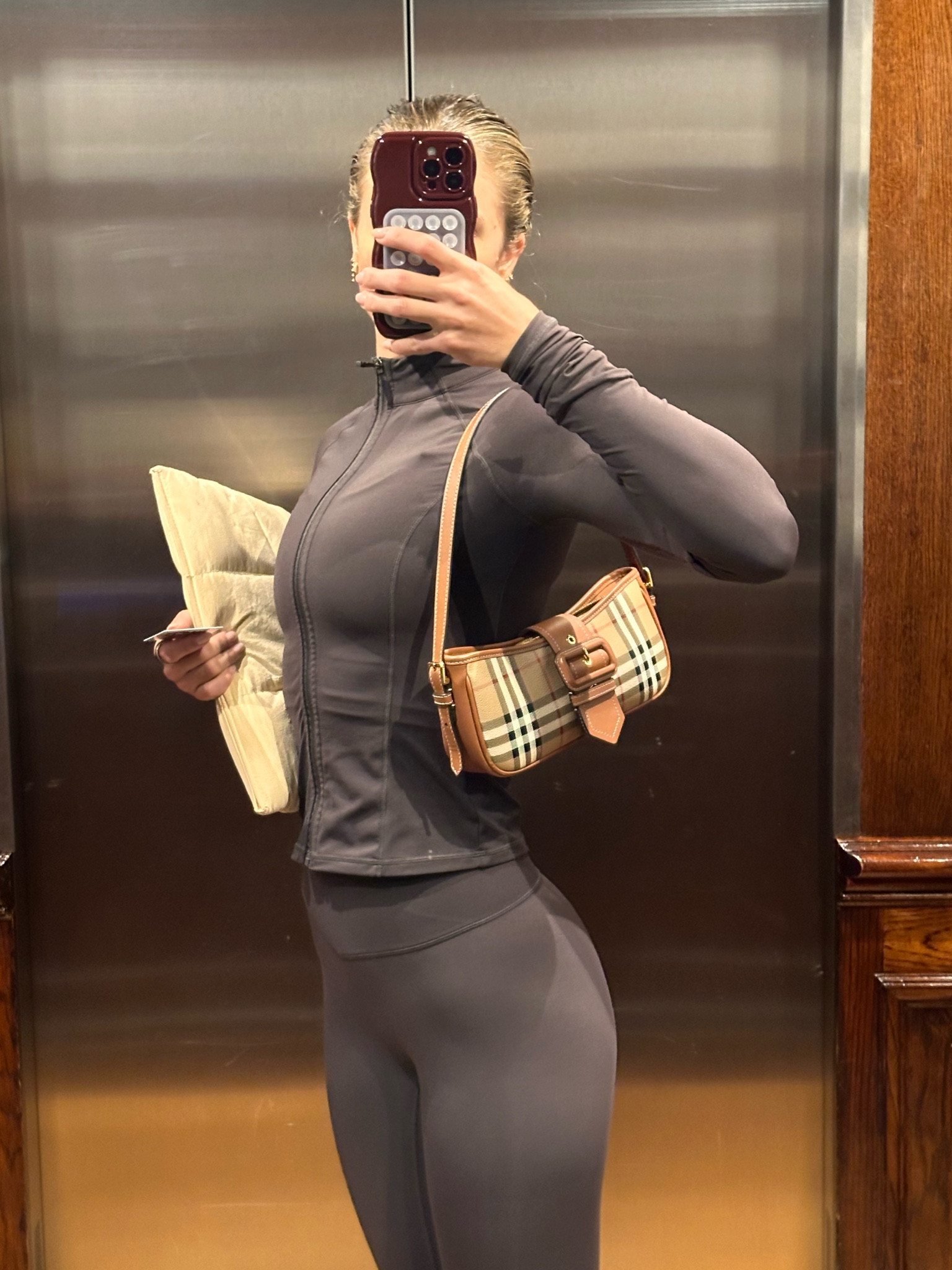 Full brown set 

#LTKFitness