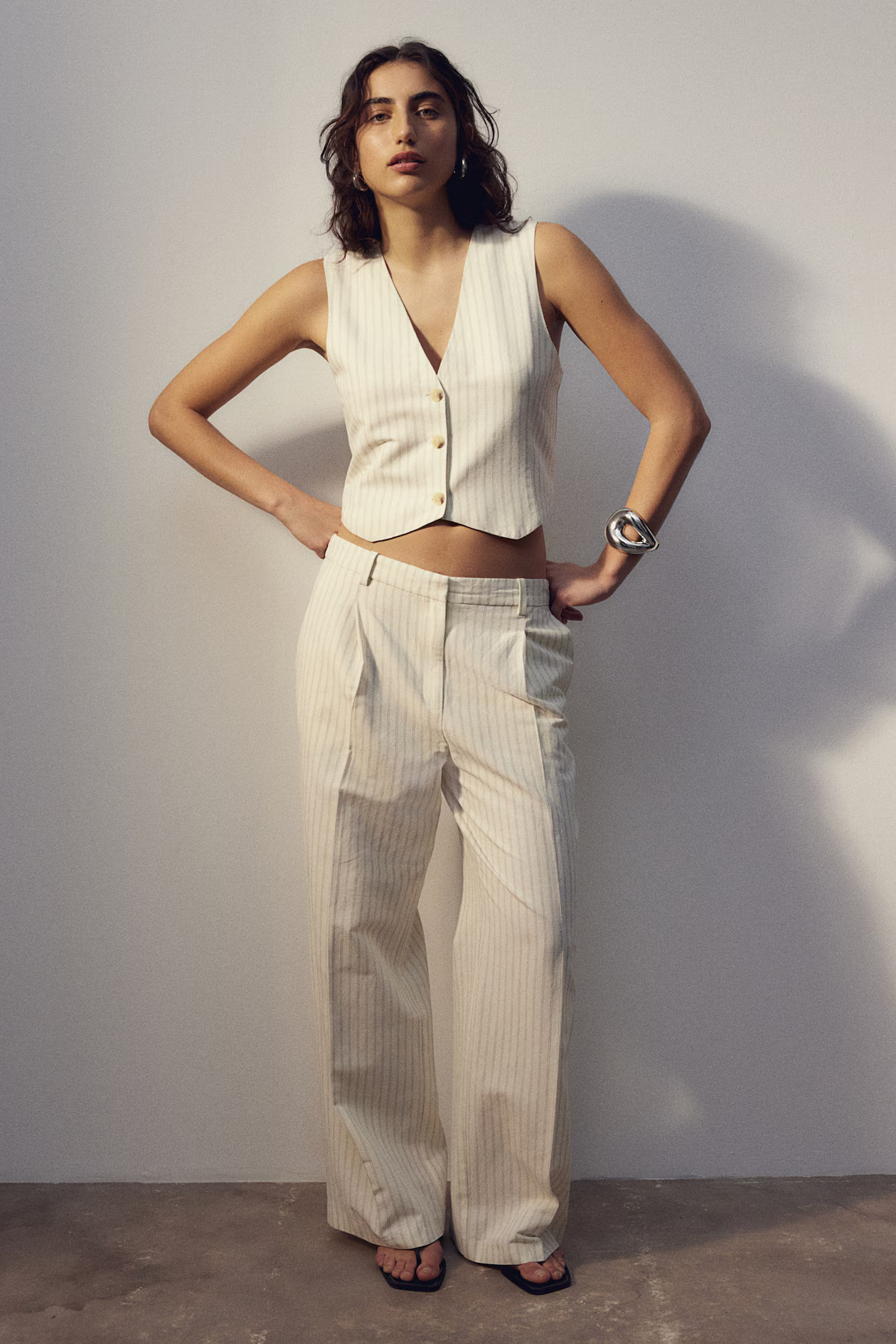 Hose aus Leinenmischung - Cremefarben/Nadelstreifen - Ladies | H&M AT | H&M (DE, AT, CH, NL, FI)