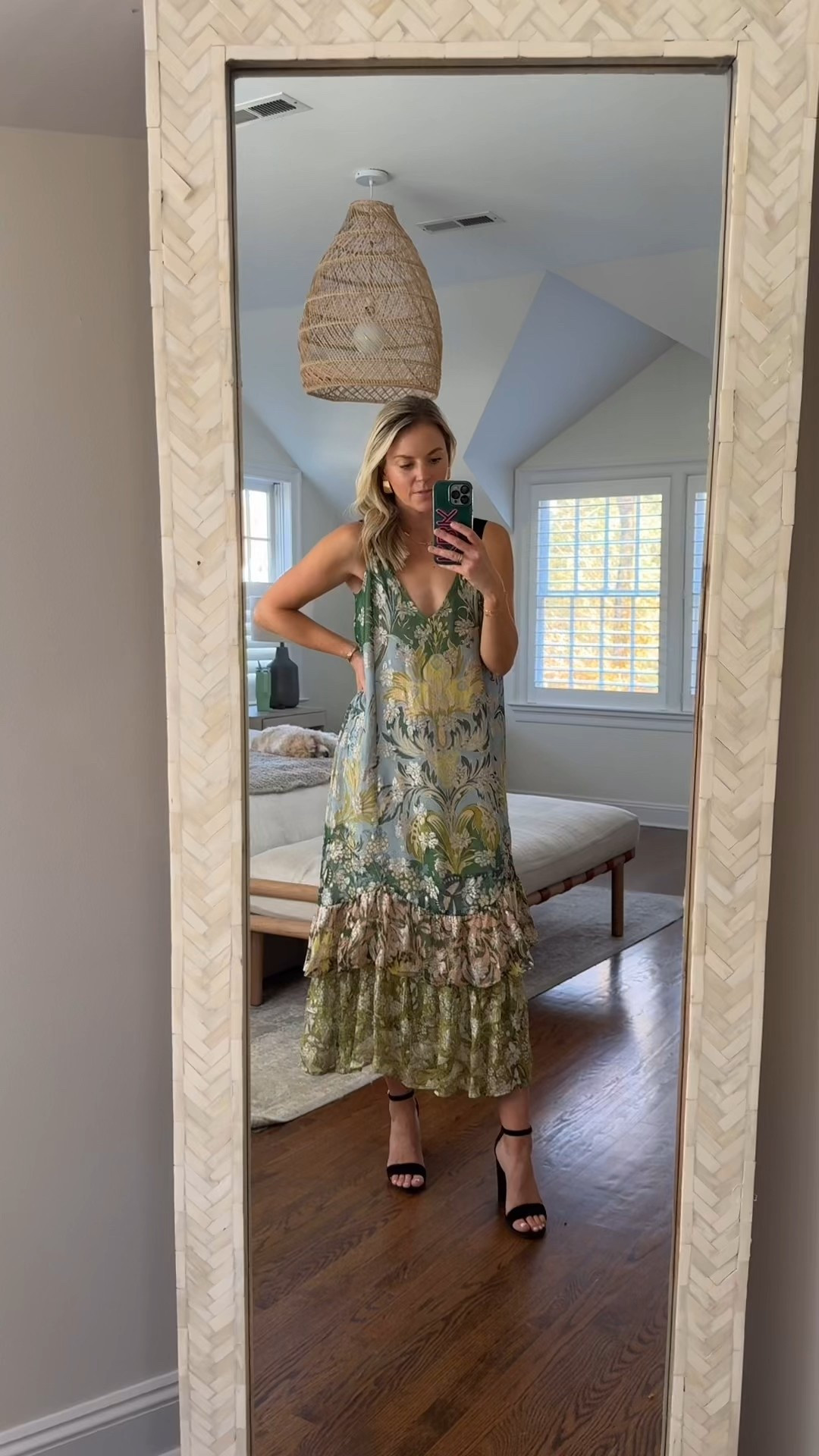 Dress now 40% off !! I’m 5’5 wearing an XS

vacation dress, wedding guest dress 