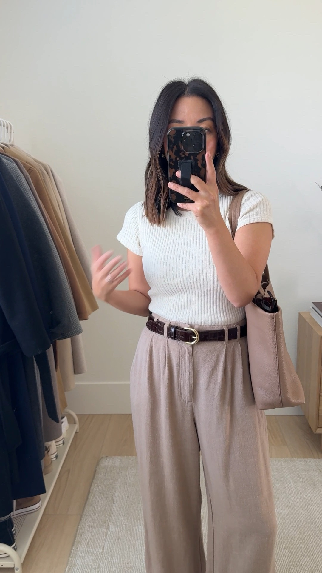 Teacher outfits that can work as business casual outfits  

Everlane tee small
Z supply pants small
J.Crew belt
Mansur Gavriel flats 35 (old)
Cuyana tote small
Celine sunglasses

#LTKStyleTip #LTKautumn #LTKPetite