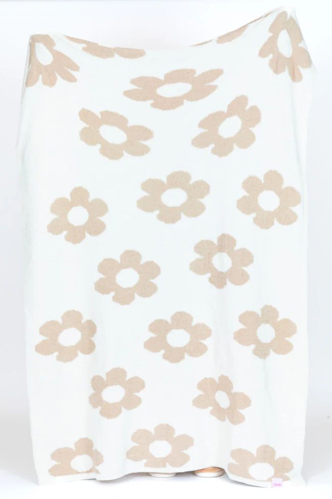 Make Me Believe Taupe Daisy Blanket DOORBUSTER | Pink Lily