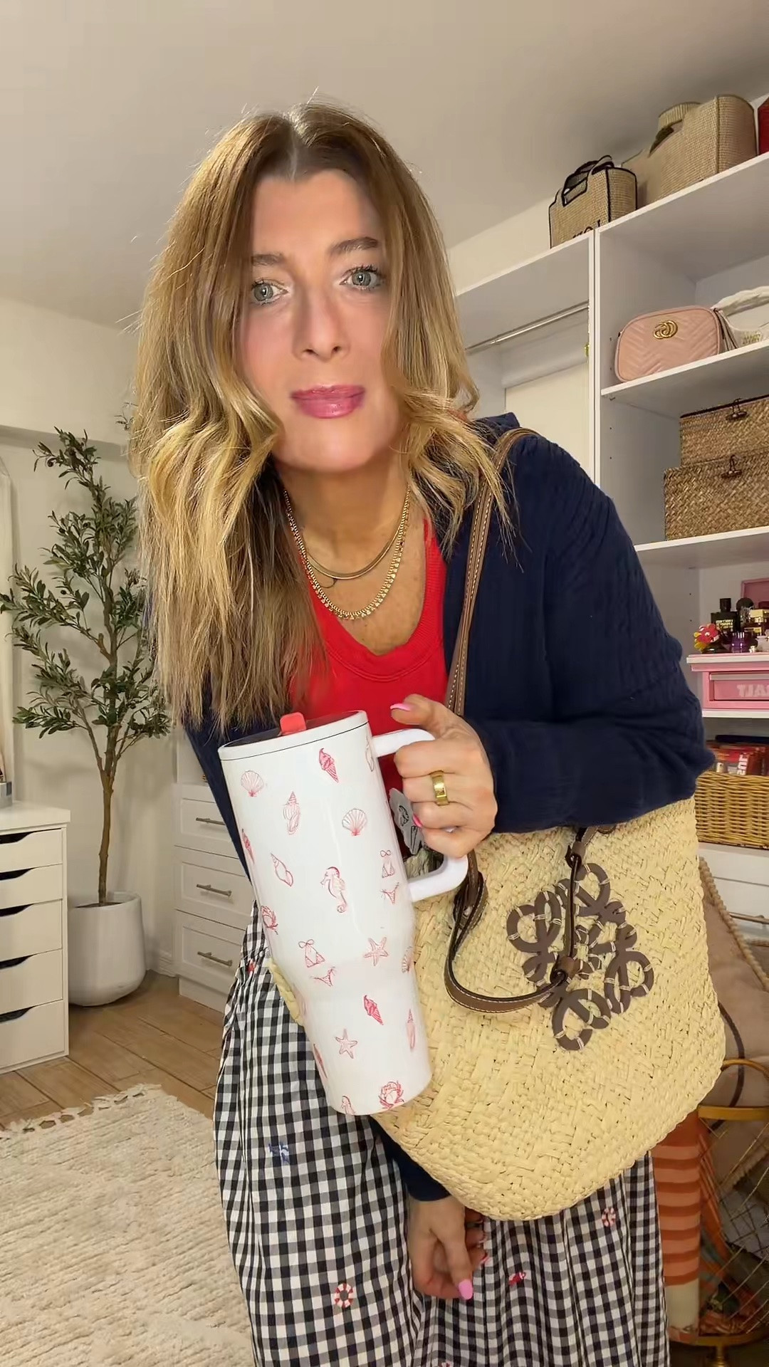 Walmart clothes are just hitting so good right now! 
@walamart #ootd #walmart #fitcheck