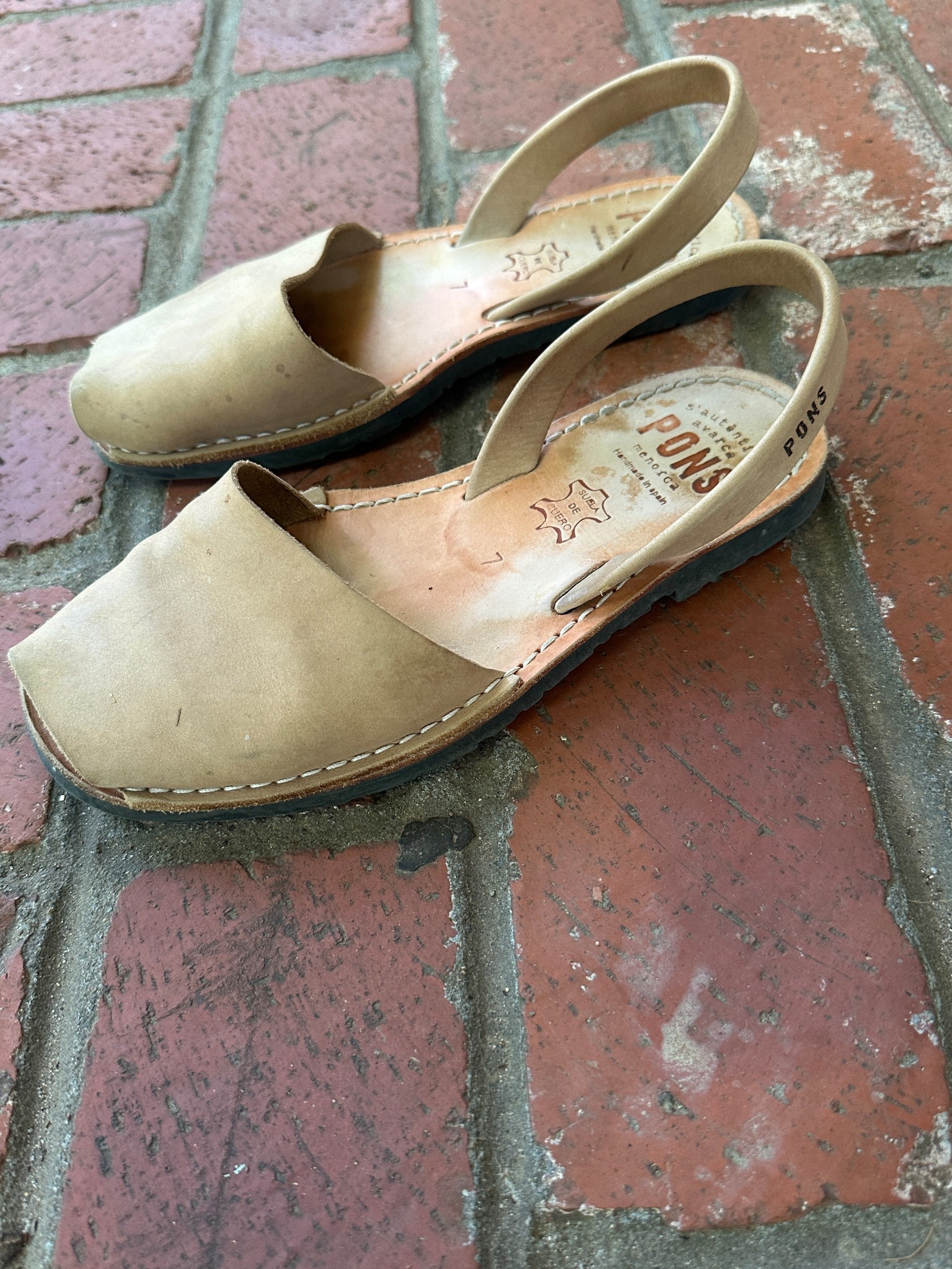 Sandals 🌿
My favorite classics for the spring/summer season, they go with everything! 

#LTKShoeCrush #LTKSummerEdit #LTKStyleTip