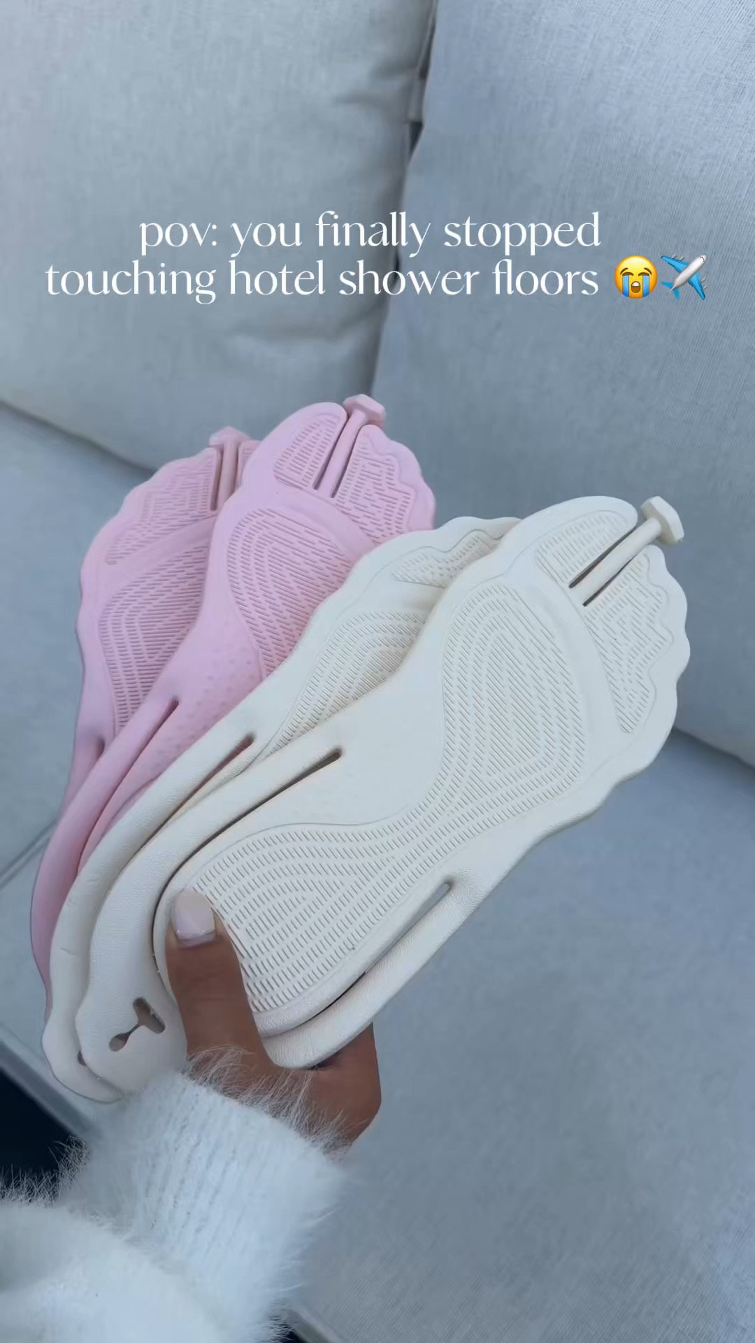 $6 travel hack 💁🏻‍♀️ comment SANDALS PLESE and i’ll send you the details! 

I’m never stepping barefoot in a hotel shower again 😭 these fold up flat, take up zero space, and come with me on every trip ✈️🚿

#travelhacks #amazonfinds #packwithme #travelessentials #hotelmusthaves