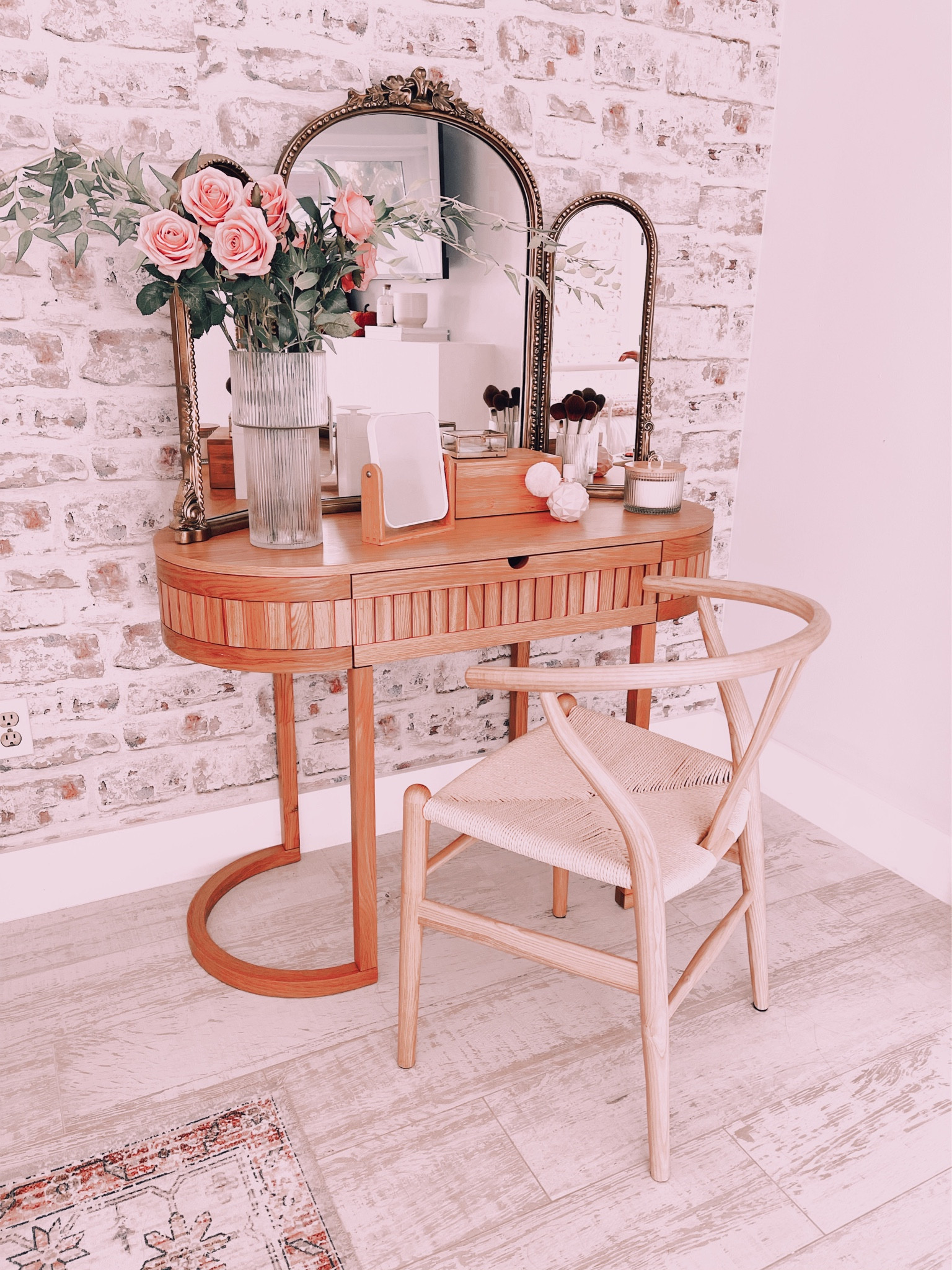 Makeup vanity 

#LTKhome #LTKfamily