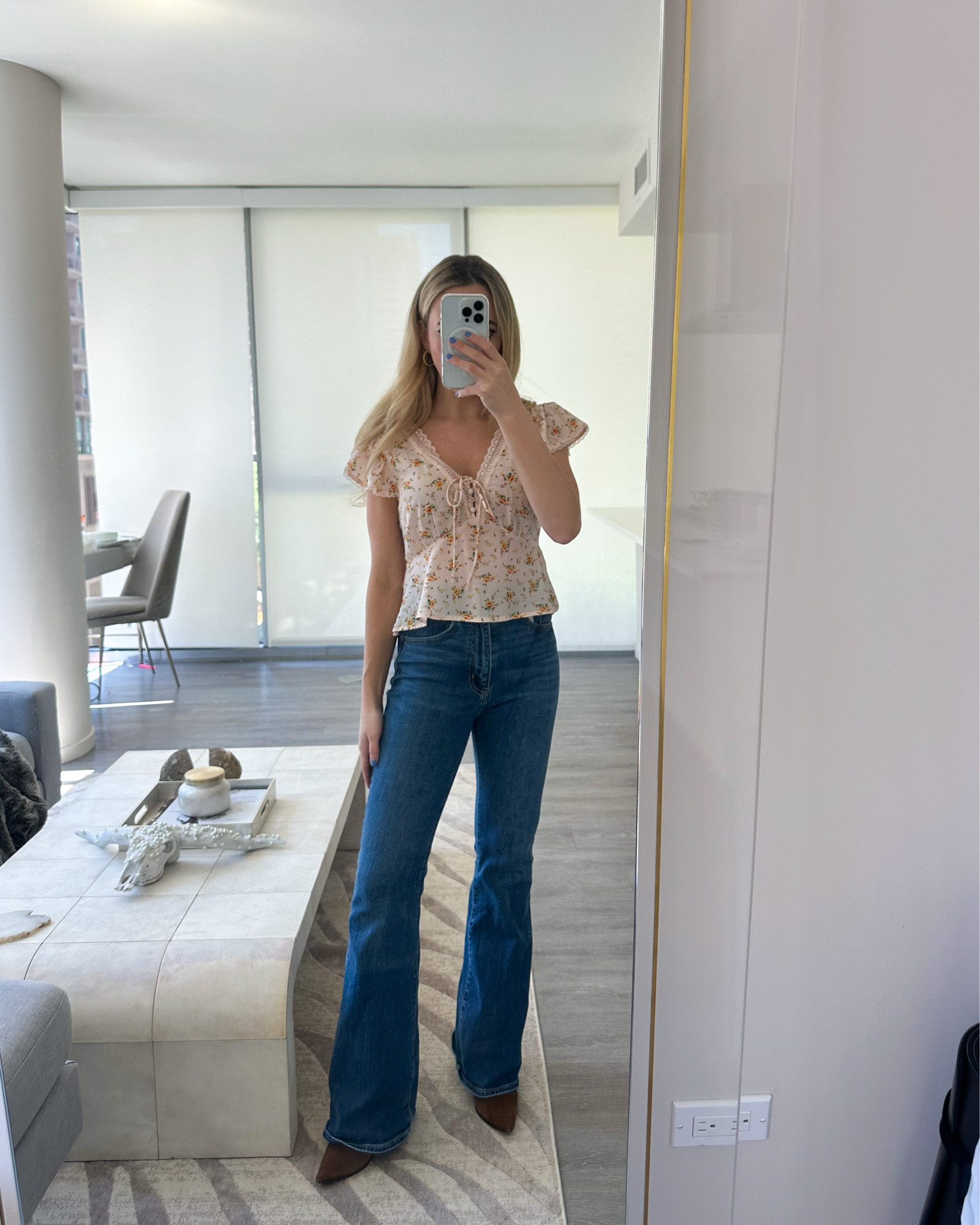 daily outfit: 
both the top && jeans available in petite 


floral top, flare jeans, petite pants, gap outfit, Abercrombie jeans, ootd style fashion 

#LTKSummerEdit #LTKPetite #LTKFindsUnder100