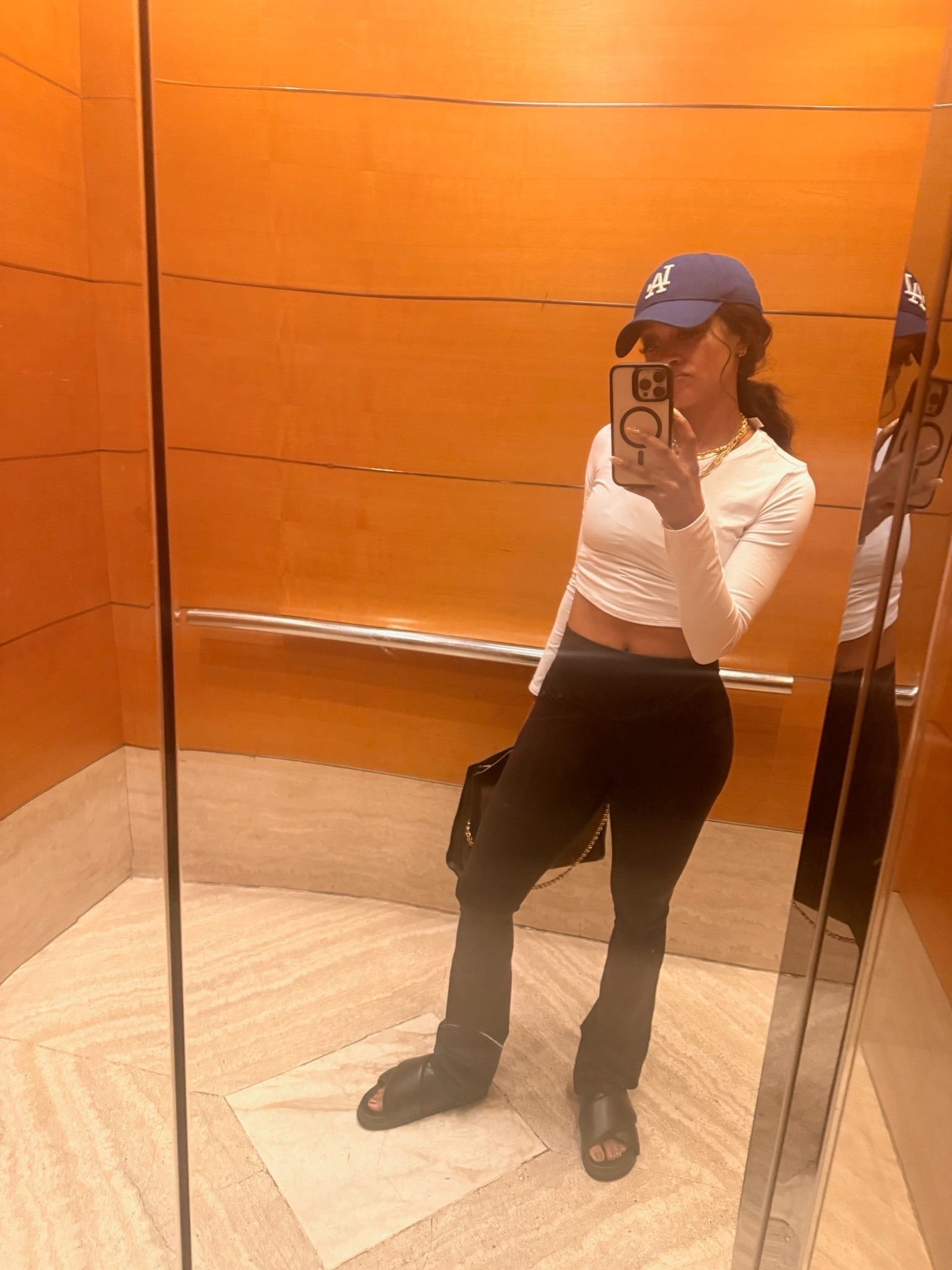 Workout fit from Alo 🖤

#LTKgrwm #LTKdayinmylife #LTKActive