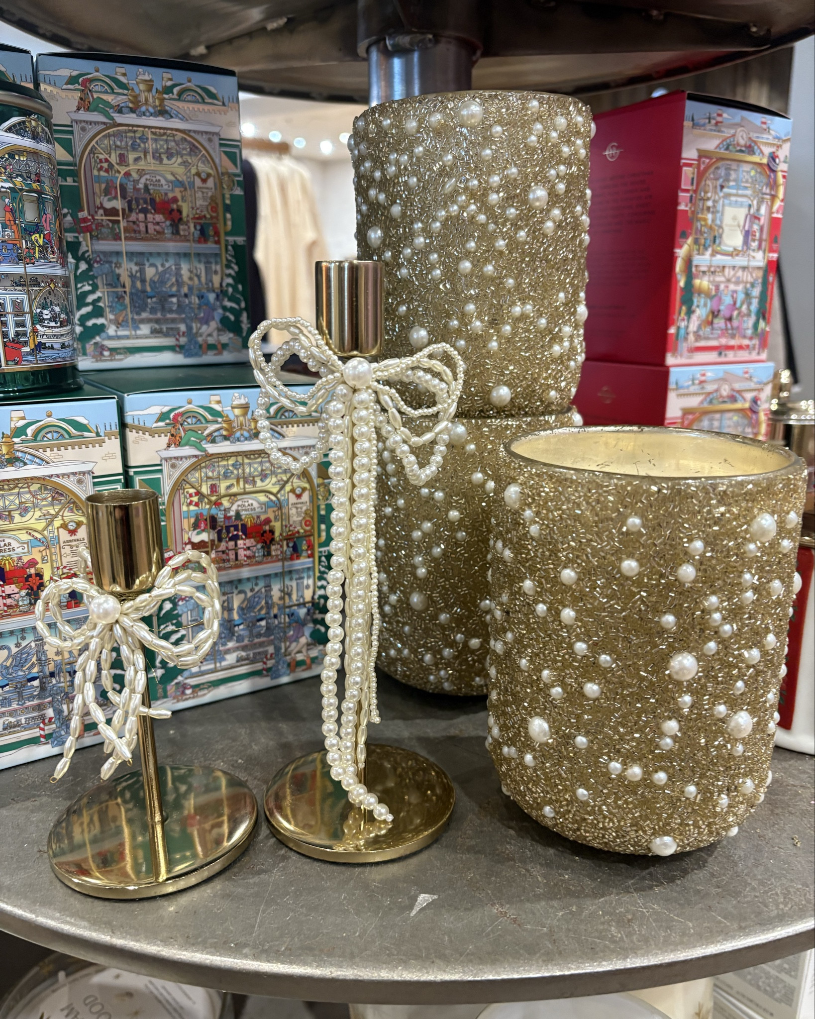 Pearly classy home decor ✨




#LTKHome #LTKHoliday #LTKdayinmylife