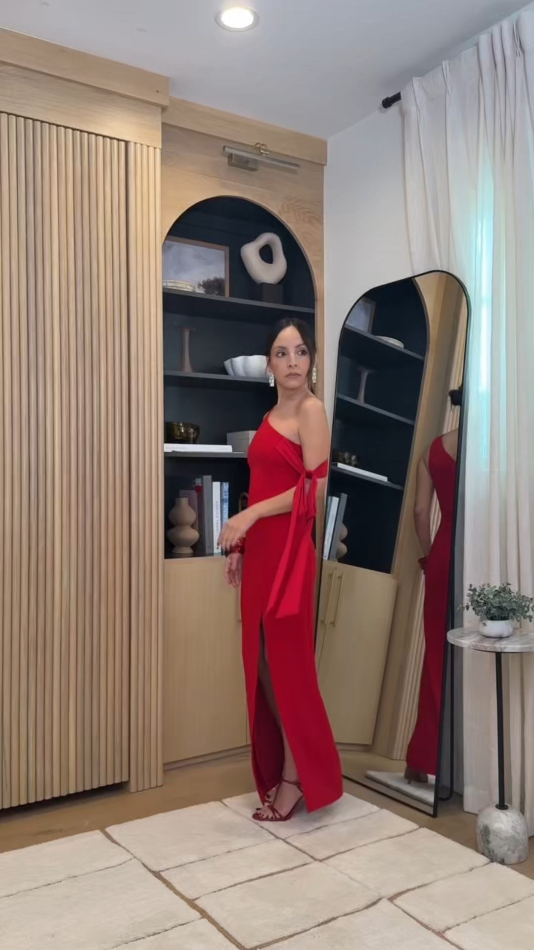 Come Bright ♥️ When in doubt, go red. It never misses
@dynamiteclothing
#dynamitestyle 
#ad

#LTKHoliday #LTKSeasonal