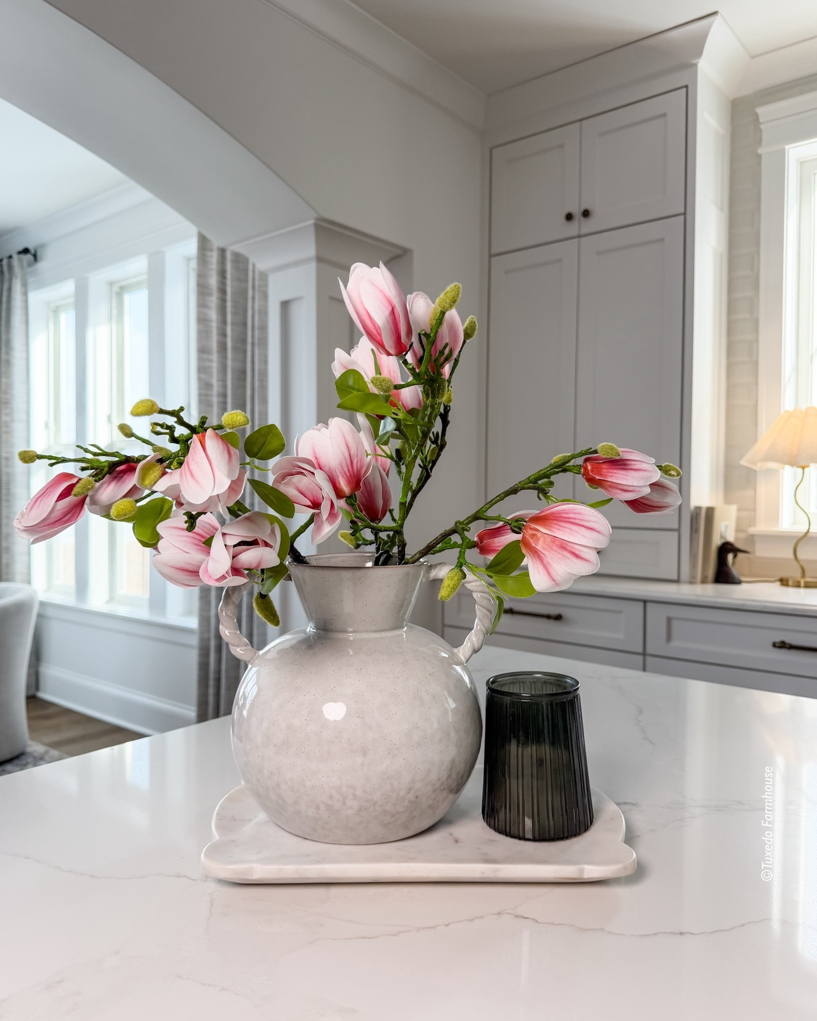 White On White is a clean, fresh look. Use a gorgeous vase, marble tray and add a
pop of color with this affordable magnolia stem.

Seasonal, home decor, spring, vases, trays,  

 #LTKSeasonal #LTKHome