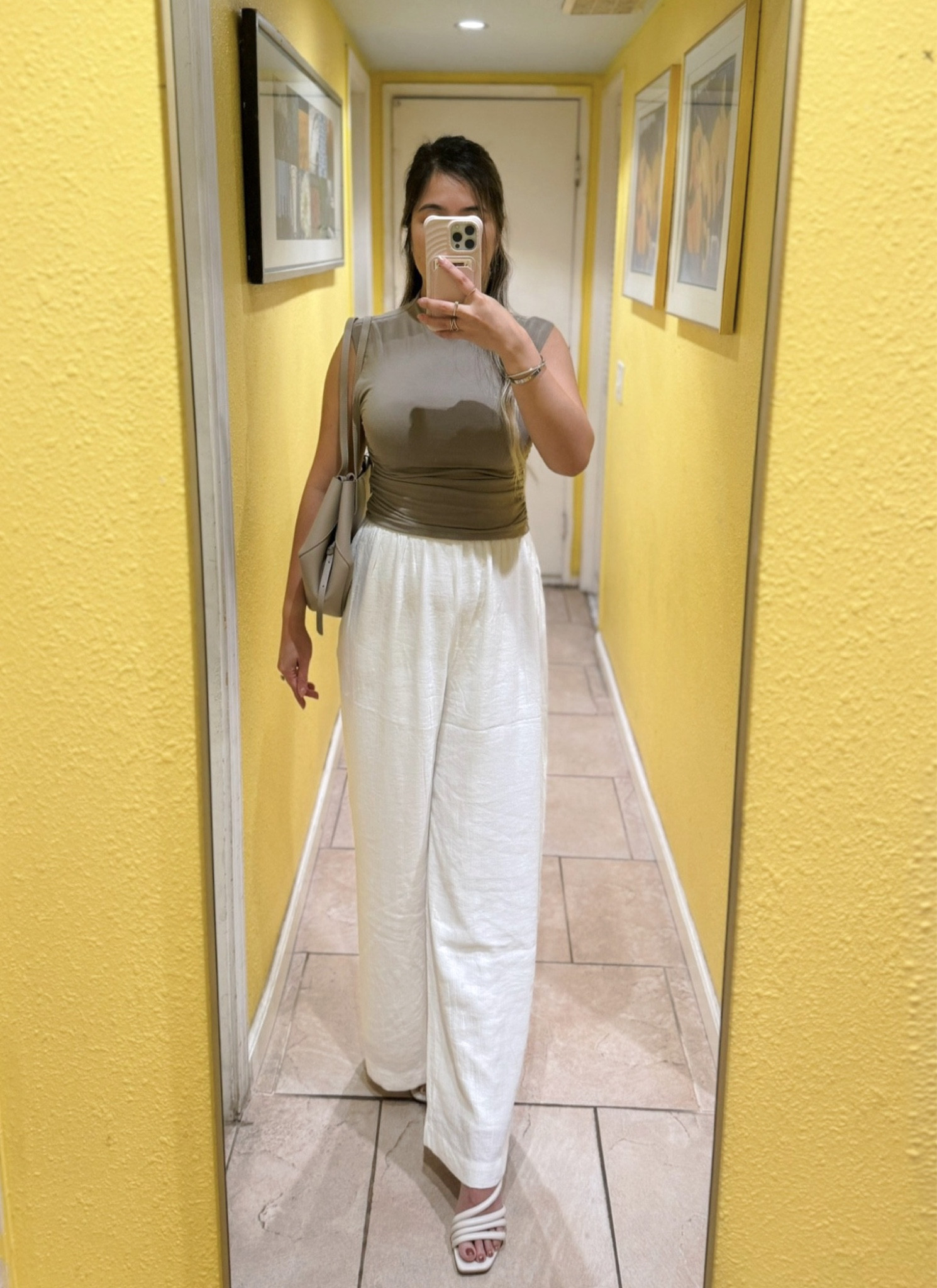 Stay comfy and chic all day long with this effortless casual work outfit! Perfect for tackling your to-do list and running errands without sacrificing style or comfort. #CasualComfort #EffortlessStyle #OnTheGoFashion

#LTKStyleTip #LTKTravel #LTKWorkwear