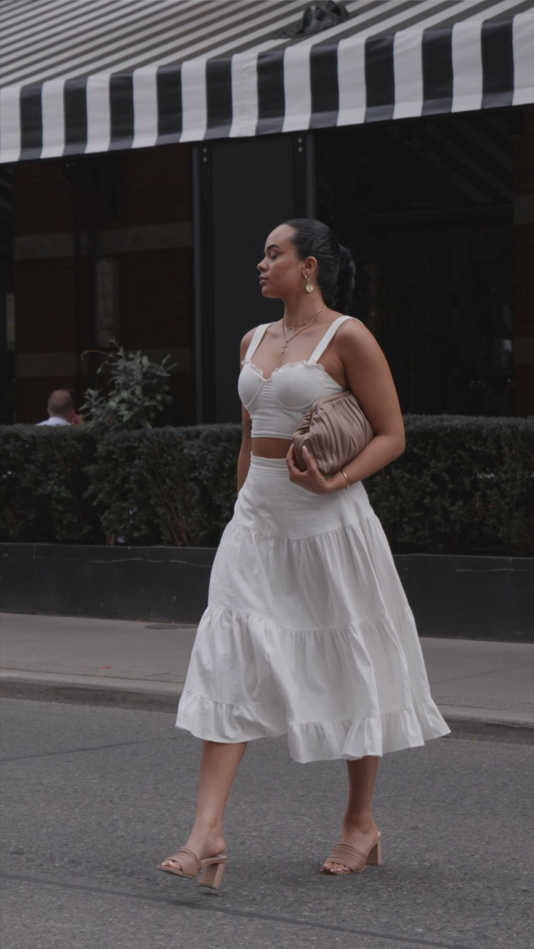 Summer outfit, summer set, white outfit 

Top: Medium
Skirt: Medium