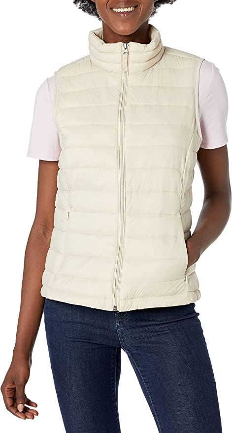 Amazon.com: Amazon Essentials Women's Lightweight Water-Resistant Packable Puffer Vest, Black, Me... | Amazon (US)