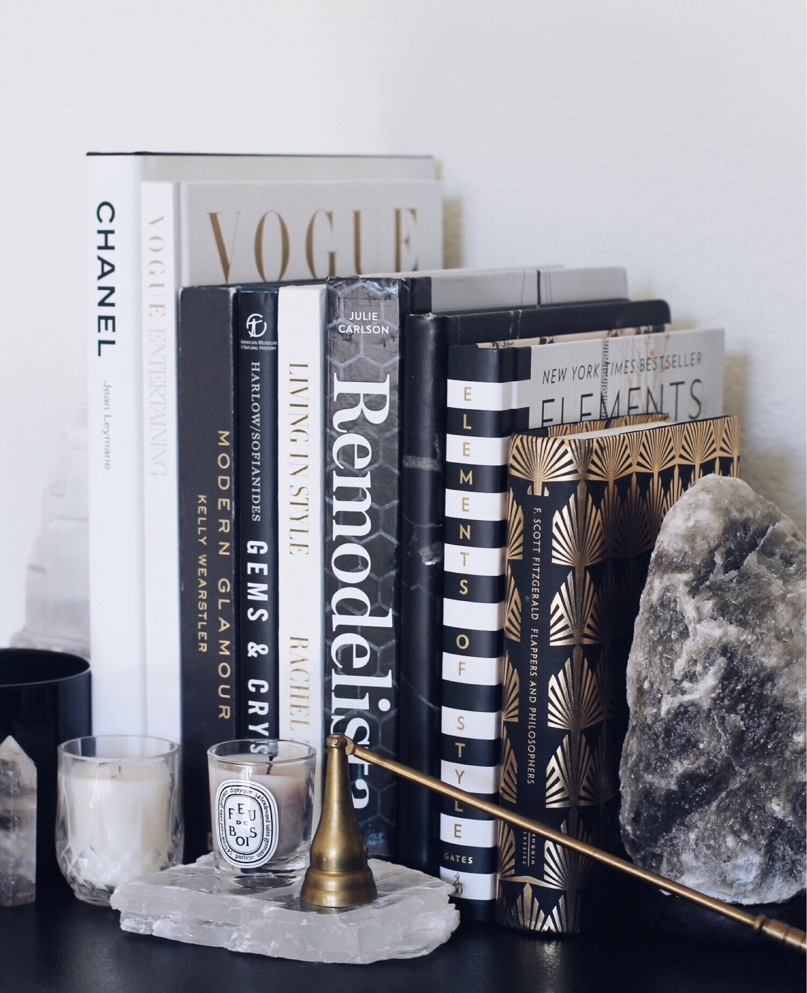 Coffee table books
Black and white decor
Shelf styling 
Candles and crystals 
Salt lamp


#LTKGiftGuide #LTKunder50 #LTKhome
