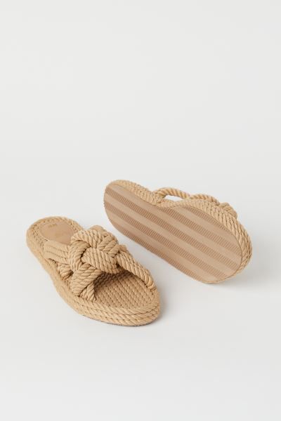 Slides | H&M (US)