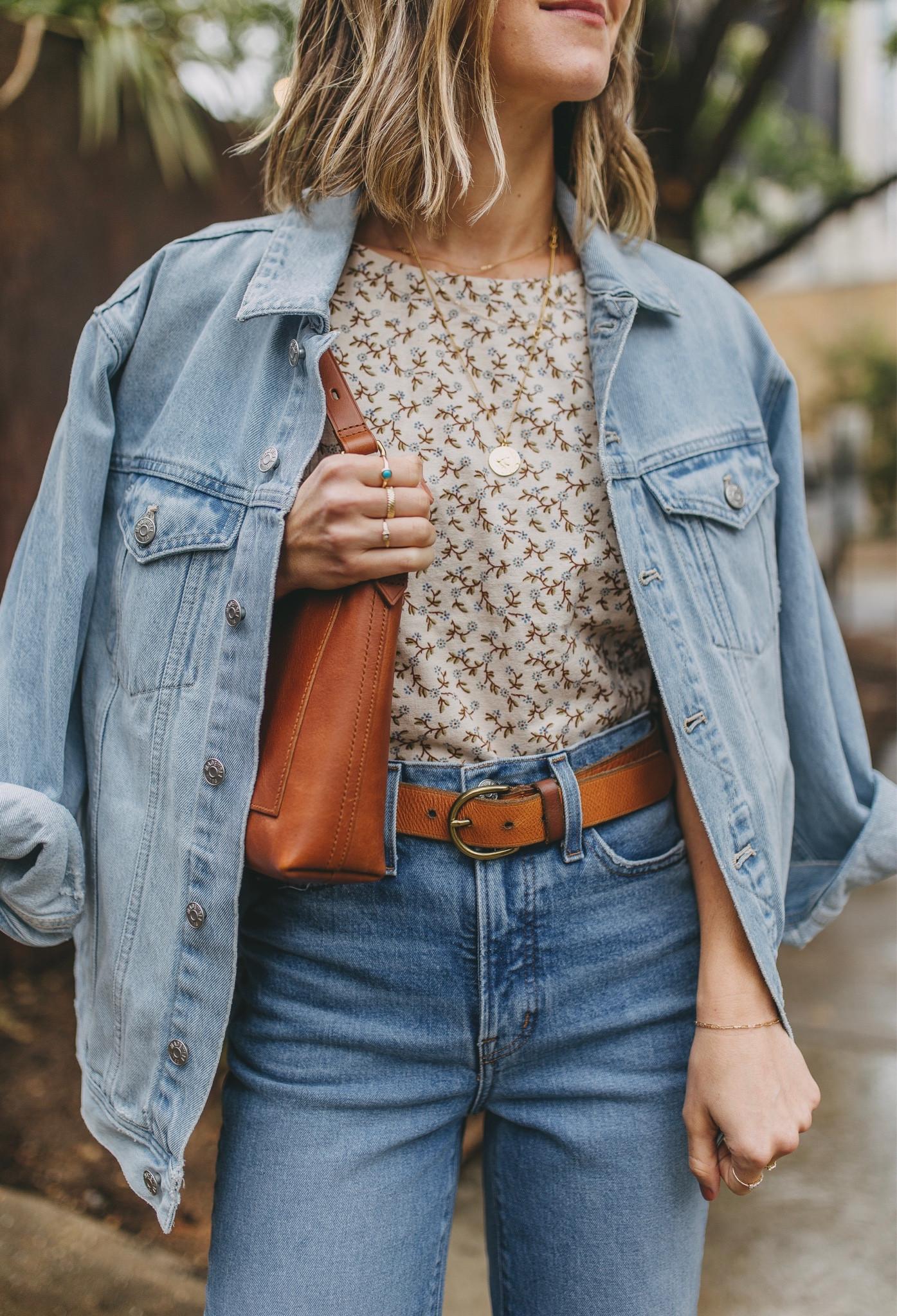This top is DARLING!😍Small in top, XS jacket, jeans fit TTS.✨