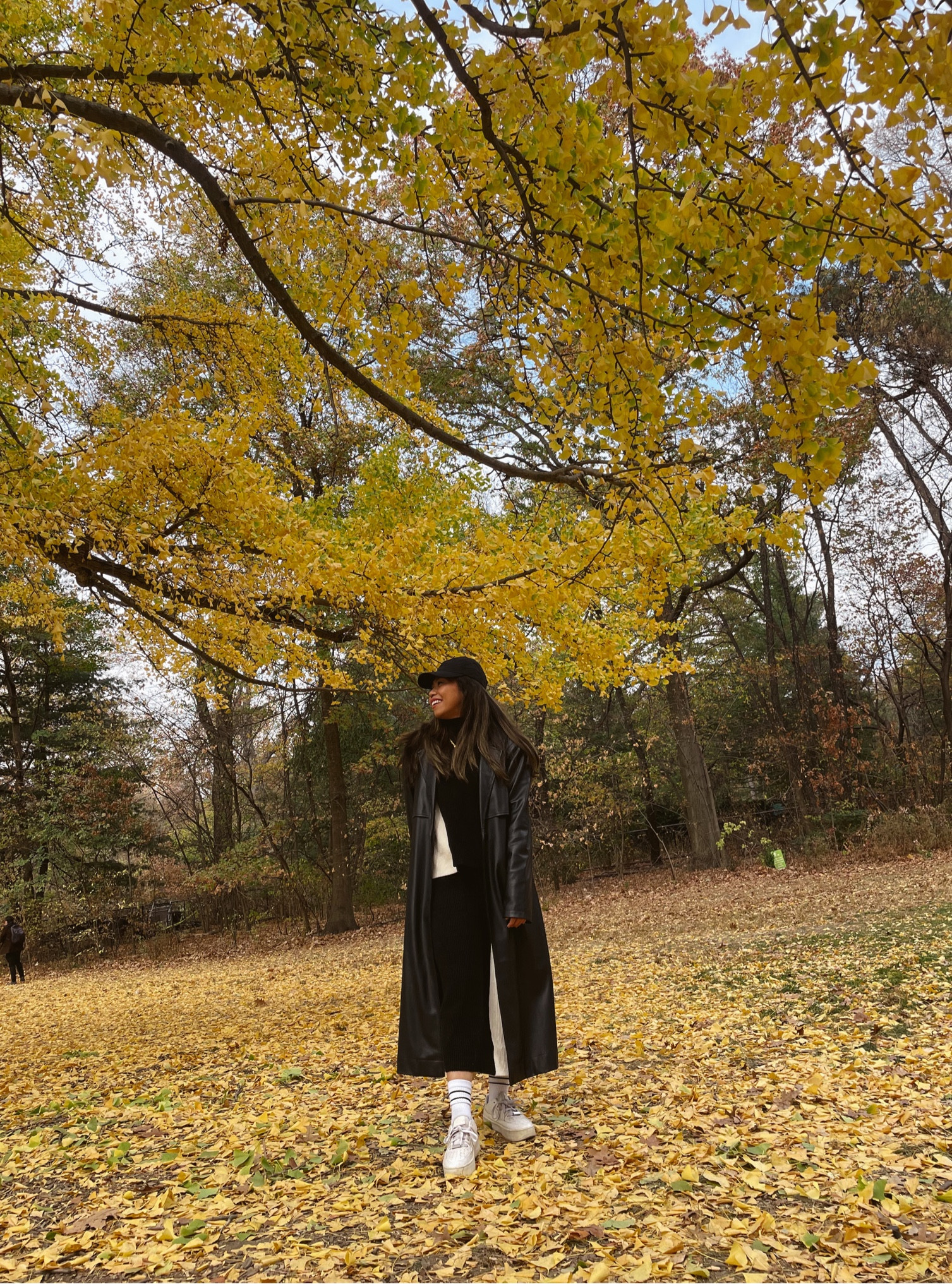 Loving fall sweater knit sets to give a classy and cozy look ❤️ I’m enjoying this Commense set and how easy it was to style it with a long black leather coat and sneakers 👟 Shop this look now before the sale ends!

#LTKSeasonal #LTKCyberWeek #LTKSaleAlert