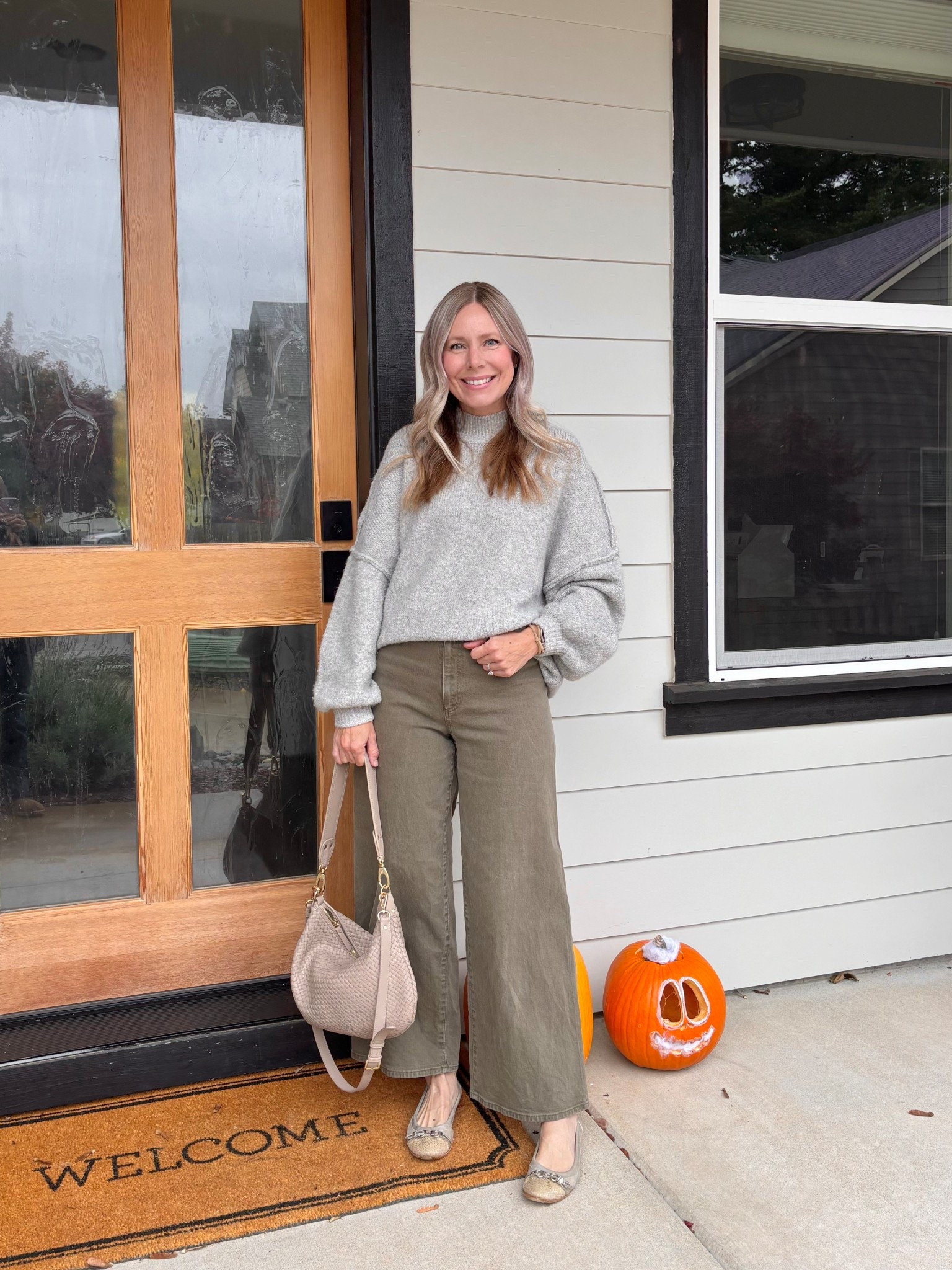 Todays OOTD. This sweater will be perfect for the Holidays!

#LTKTravel #LTKItBag #LTKWorkwear