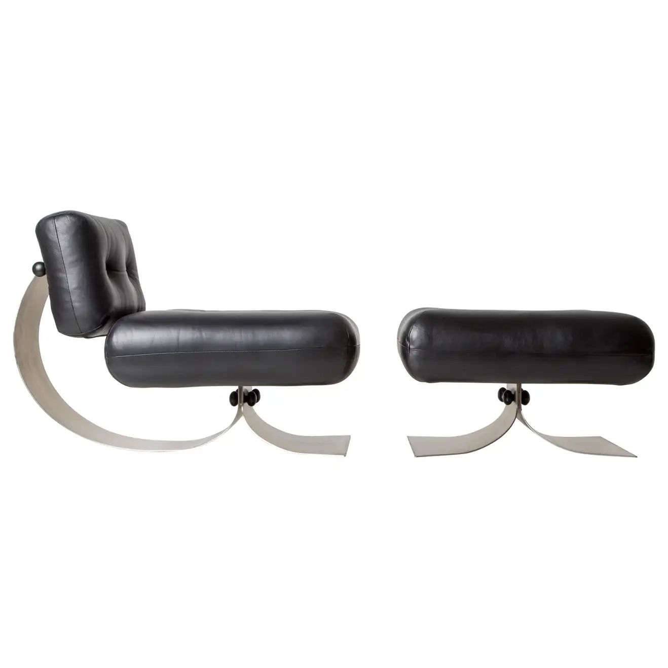 'Alta' Lounge Chair & Ottoman by Oscar Niemeyer for Mobilier Intl, 1970s, Signed | 1stDibs
