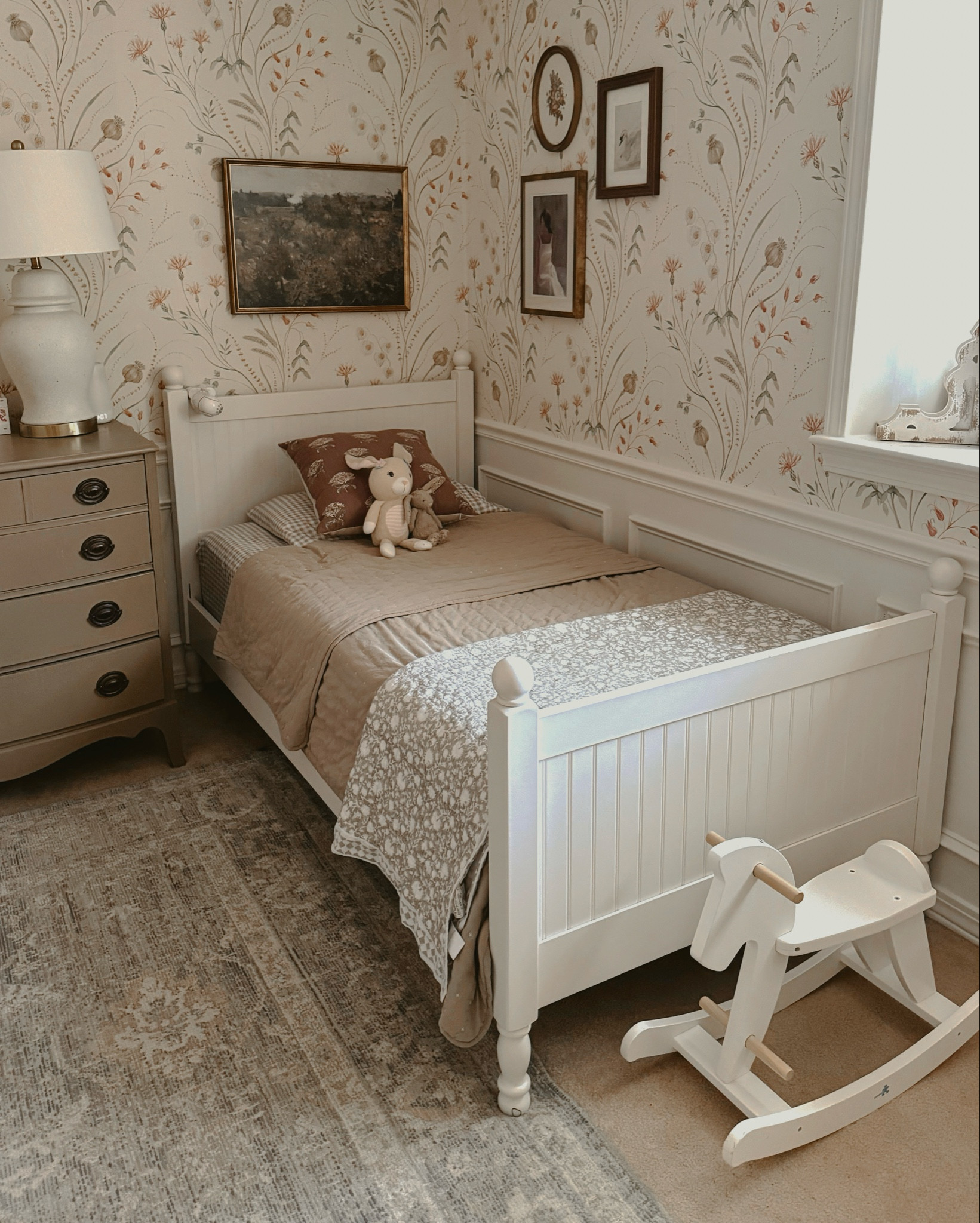 Big girl toddler room
Twin bed
White bed
Wallpaper



#LTKHome #LTKKids #LTKmomlife