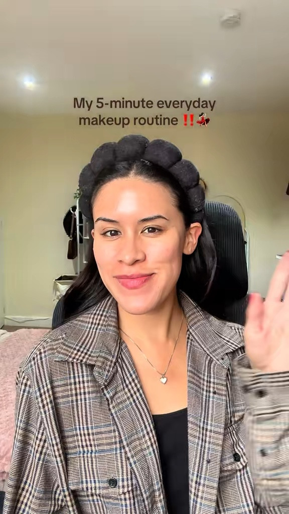 A super quick and easy 5-minute makeup routine filled with amazing products xx

#LTKbeauty #LTKstyletip #LTKuk